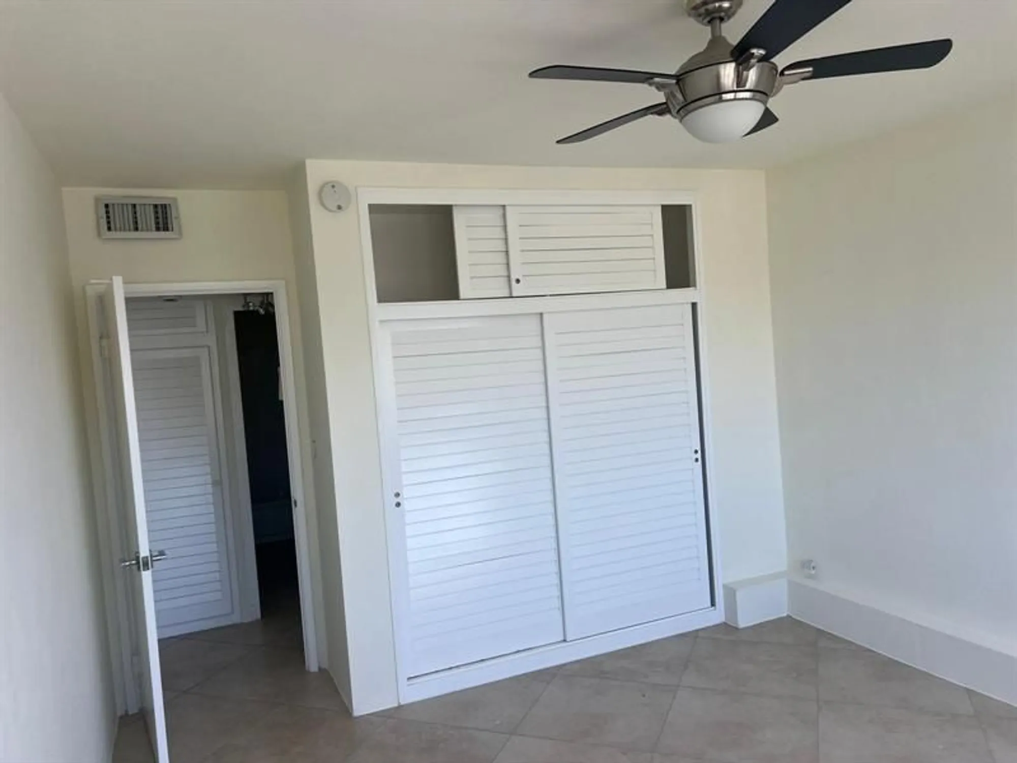 Property Slideshow image 31 of 39 | 3233 ne 34th st apt 1404, Fort Lauderdale, FL, 33308