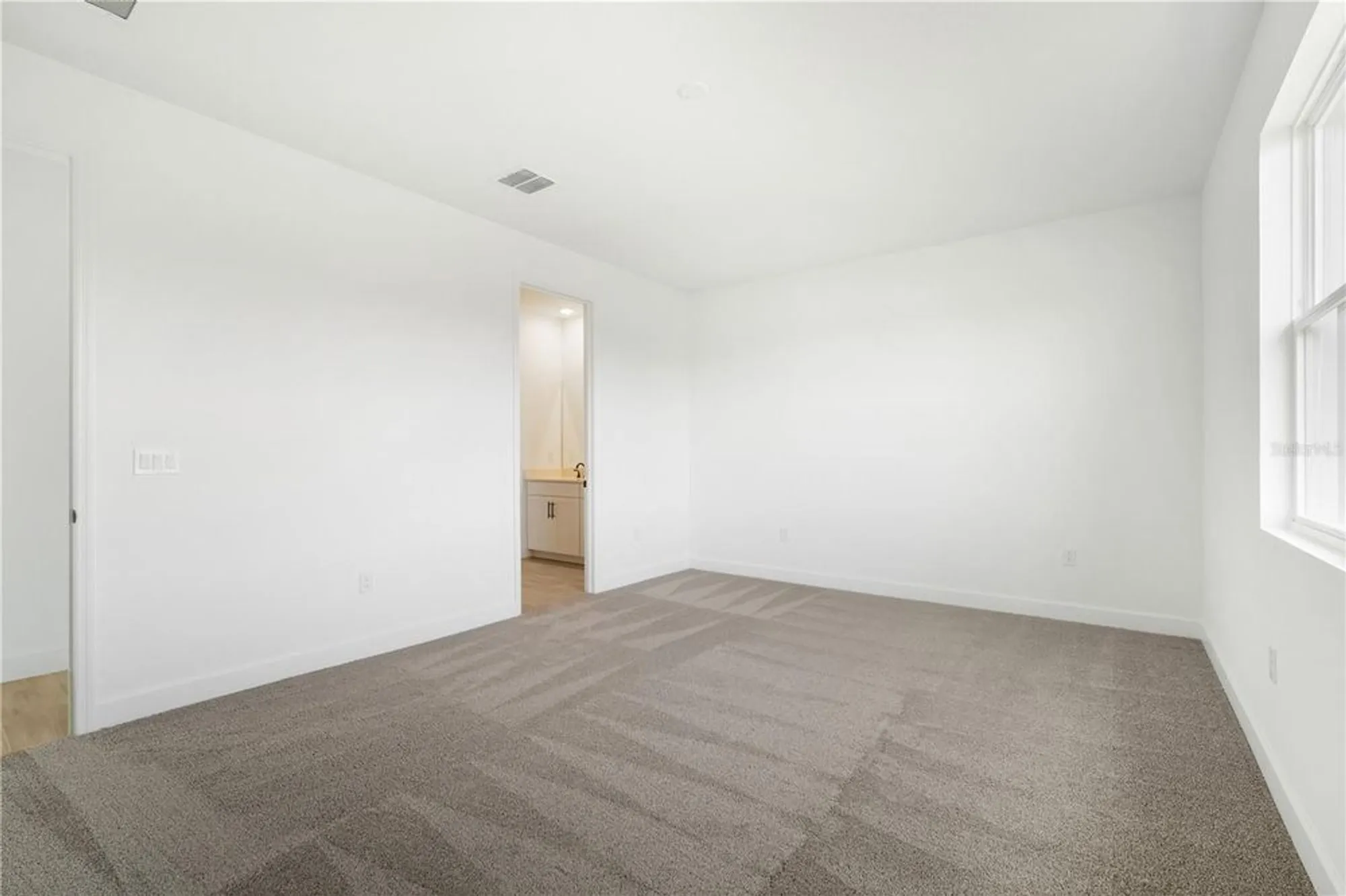 Property Slideshow image 18 of 44 | 9176 players dr, Weeki Wachee, FL, 34613