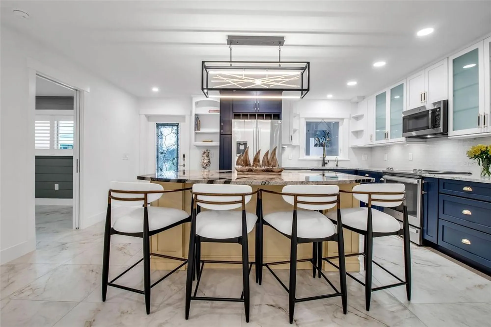 Property Slideshow image 6 of 39 | 602 fair winds dr # 602, Nokomis, FL, 34275