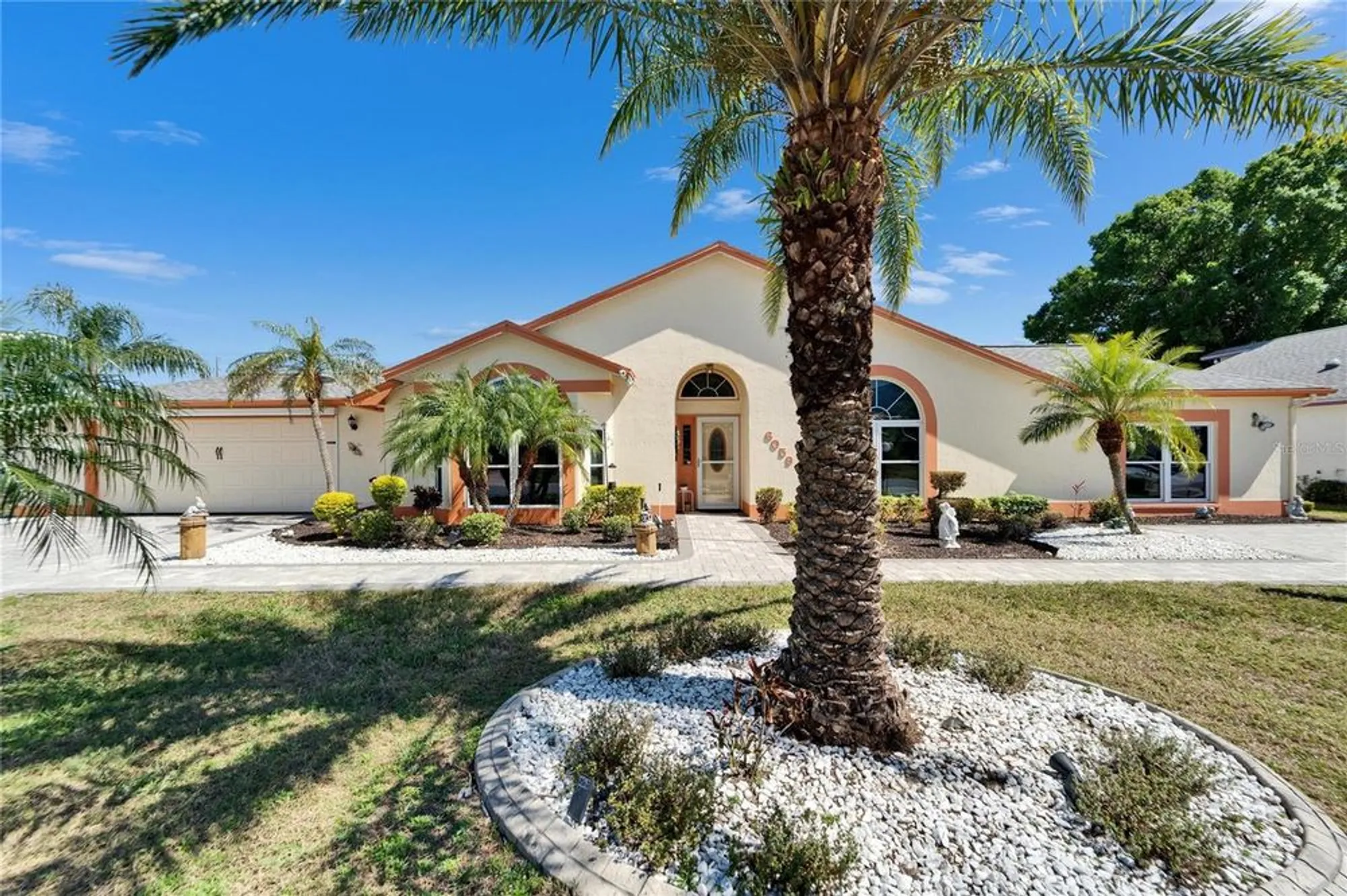 Property Slideshow image 1 of 90 | 6059 condor dr, Lakeland, FL, 33809