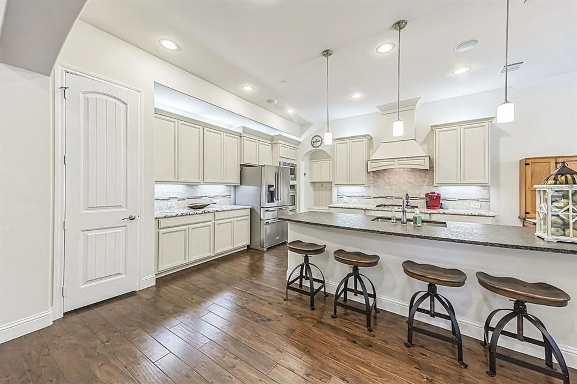 Property Slideshow image 10 of 40 | 5308 sutton cir, Mckinney, TX, 75070
