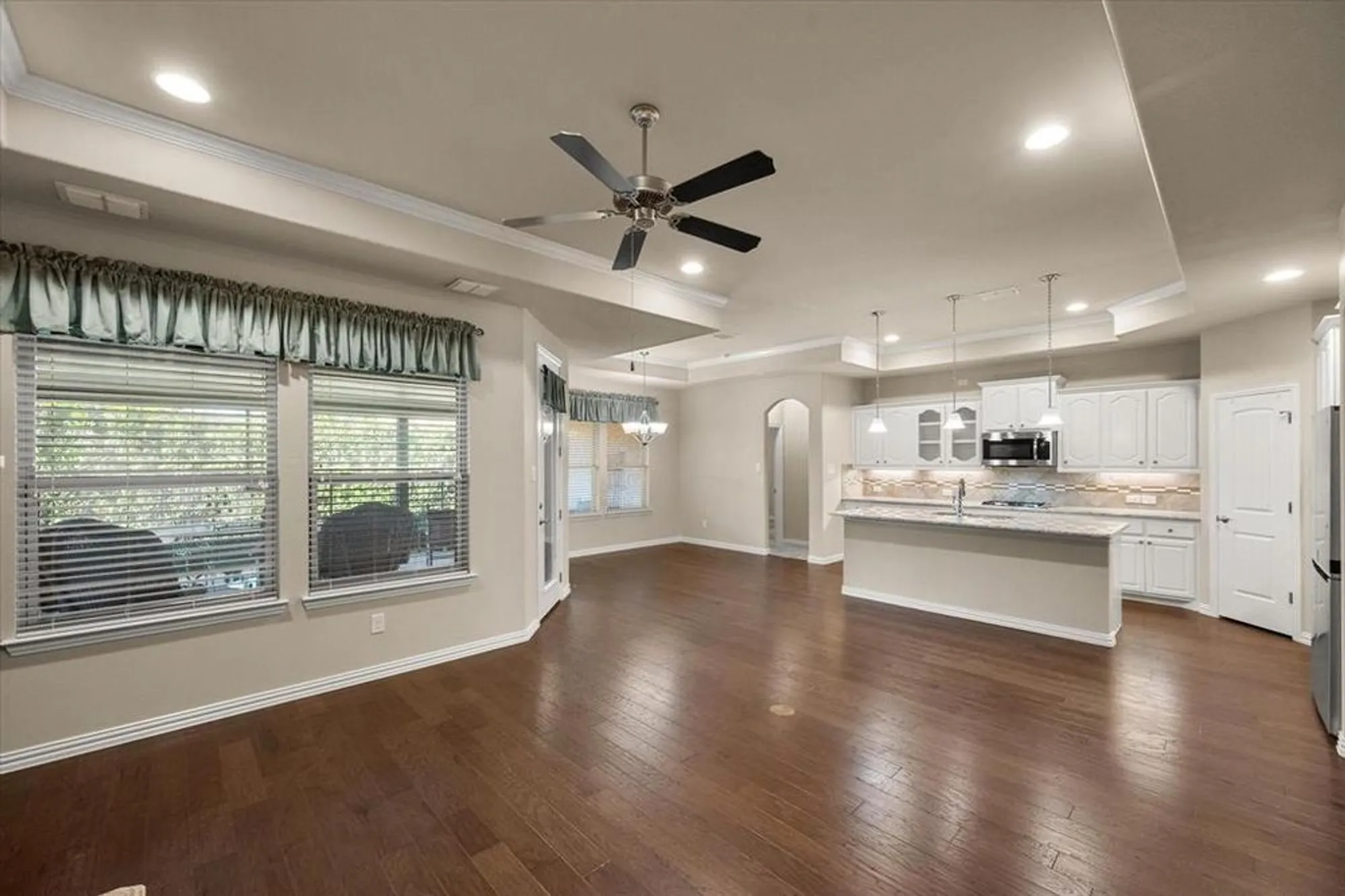 Property Slideshow image 5 of 39 | 2815 vista azul pl 2815, Mansfield, TX, 76063