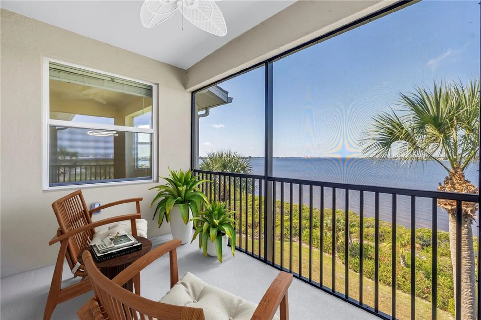 Property Slideshow image 2 of 67 | 1030 tidewater shores loop 405, Bradenton, FL, 34208
