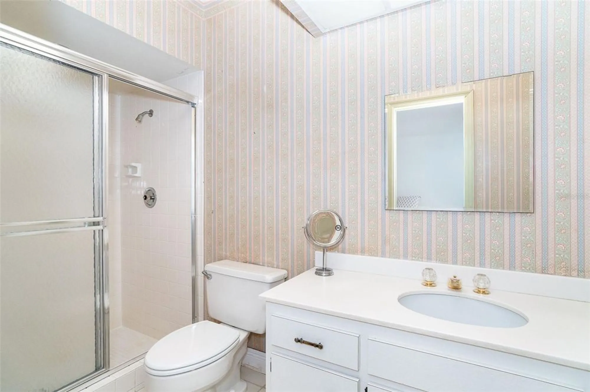 Property Slideshow image 22 of 43 | 12 golf view dr, Englewood, FL, 34223