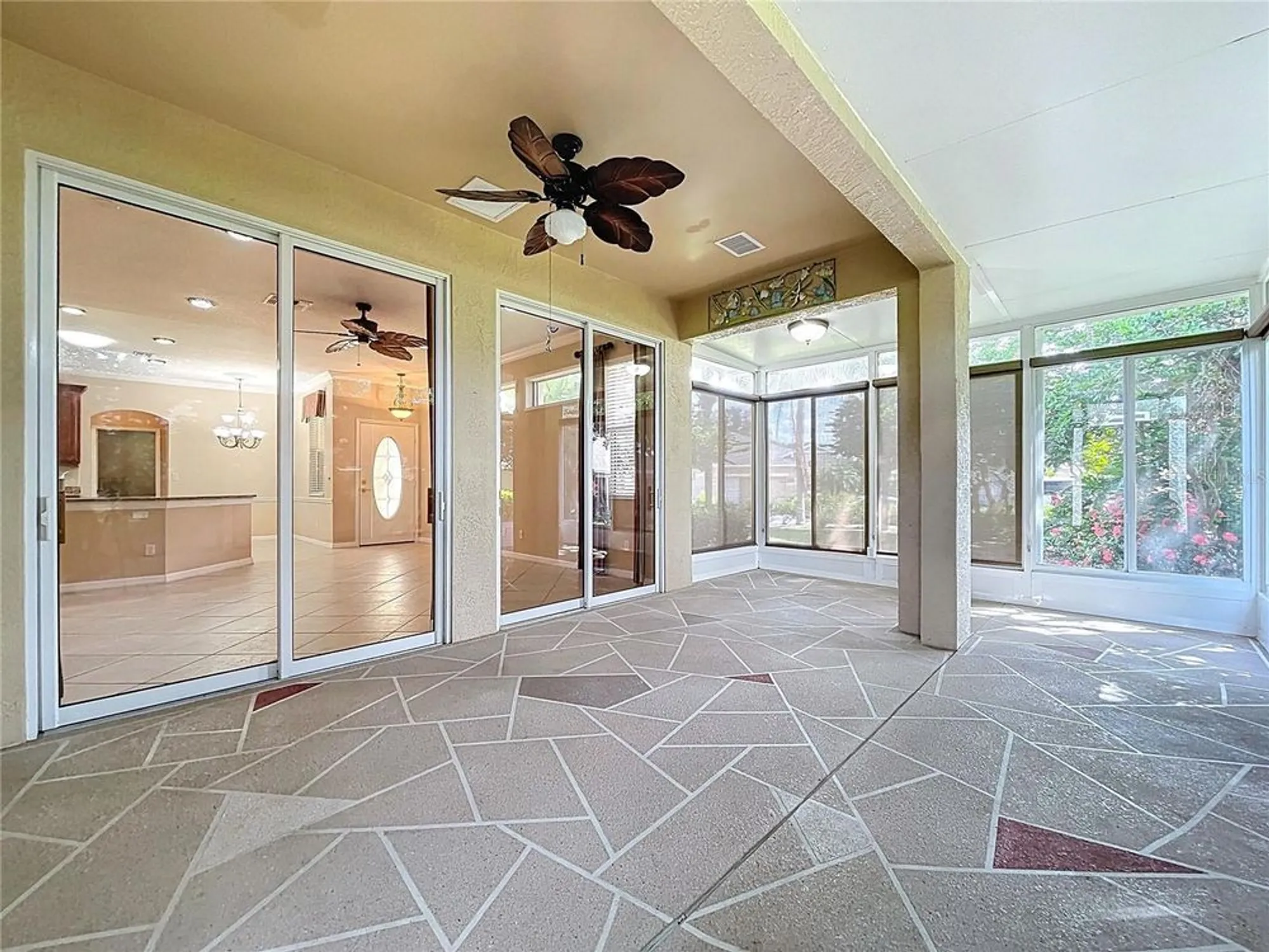 Property Slideshow image 21 of 74 | 2018 inverness greens dr # 2018, Sun City Center, FL, 33573