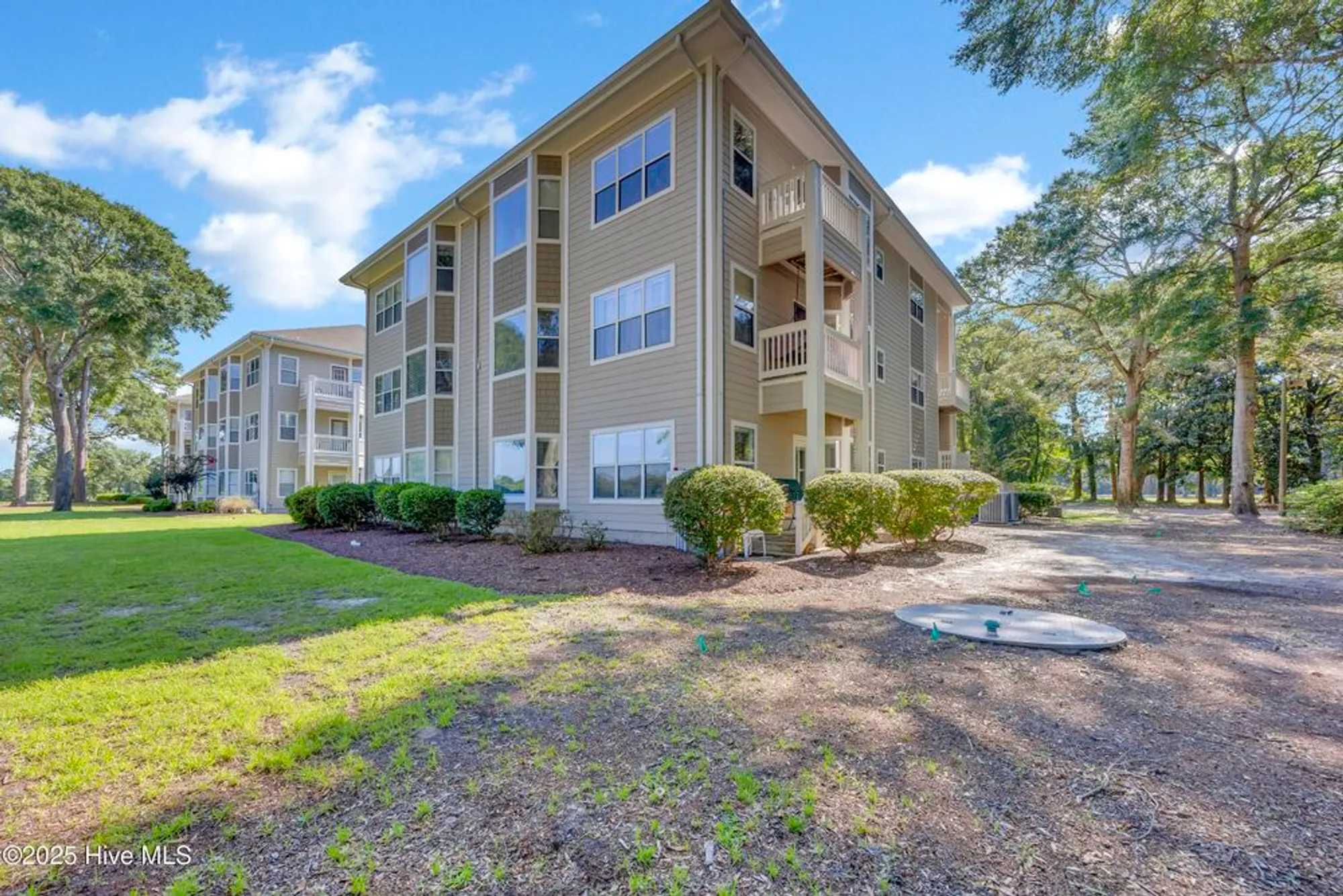 Property Slideshow image 23 of 52 | 213 kings trl 1001, Sunset Beach, NC, 28468