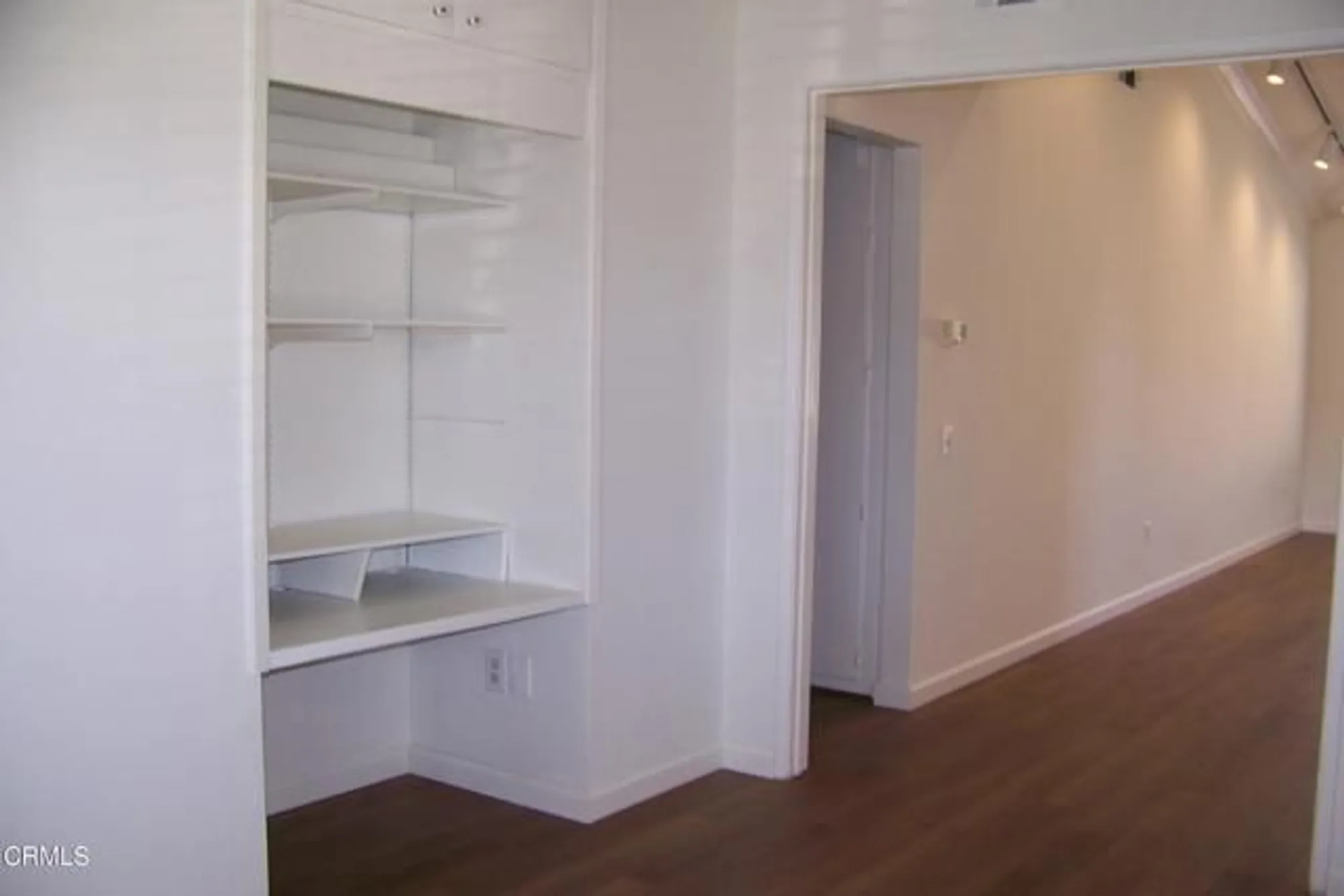 Property Slideshow image 30 of 32 | 40036 village 40, Camarillo, CA, 93012