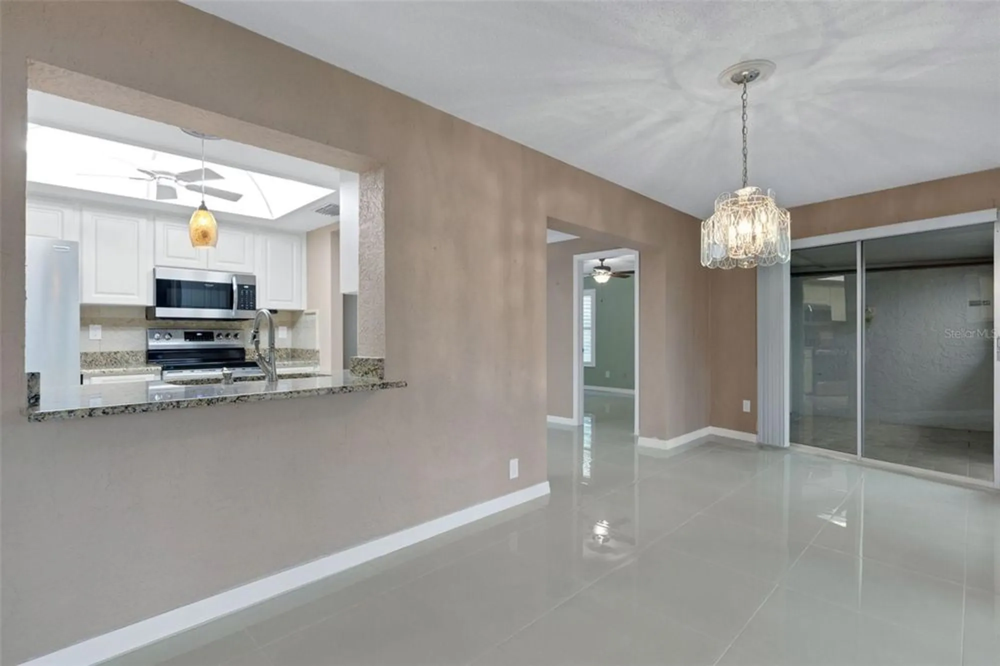 Property Slideshow image 12 of 90 | 3098 e dorchester dr, Palm Harbor, FL, 34684
