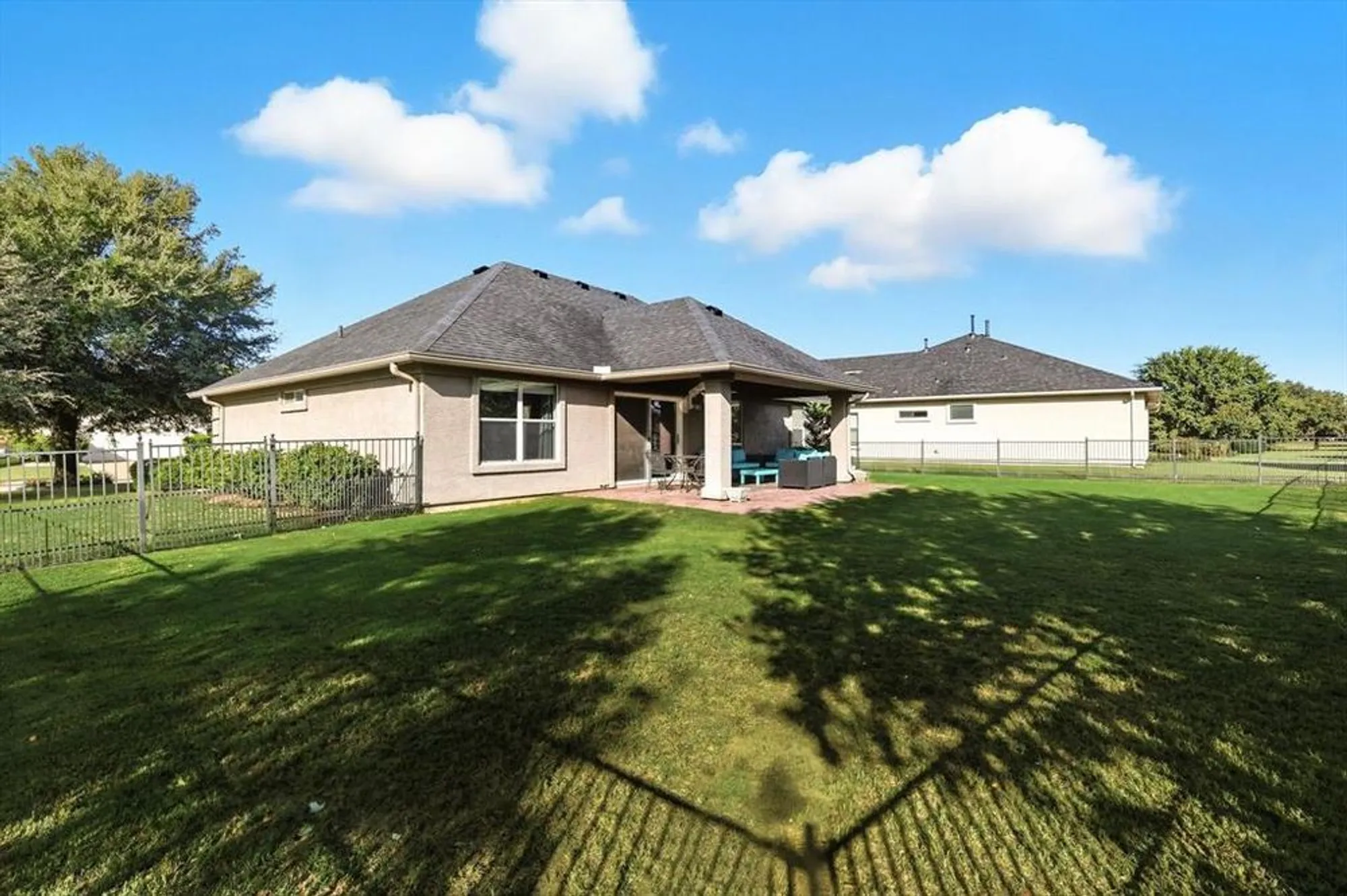 Property Slideshow image 32 of 39 | 9704 amber ct, Denton, TX, 76207