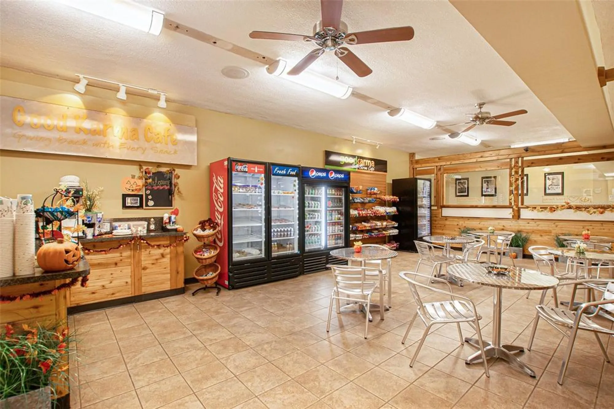 Property Slideshow image 40 of 60 | 2468 florentine way apt 26, Clearwater, FL, 33763