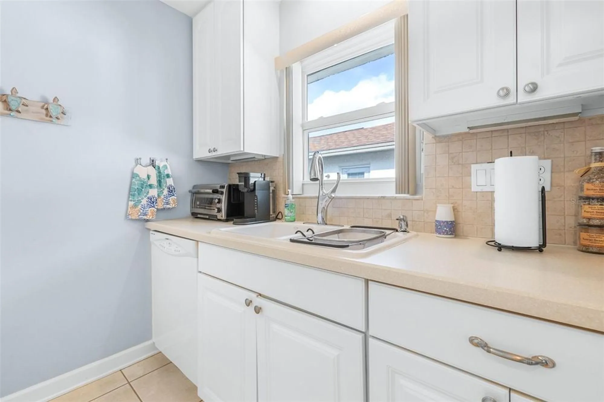 Property Slideshow image 25 of 62 | 3466 maclaren dr, Palm Harbor, FL, 34684