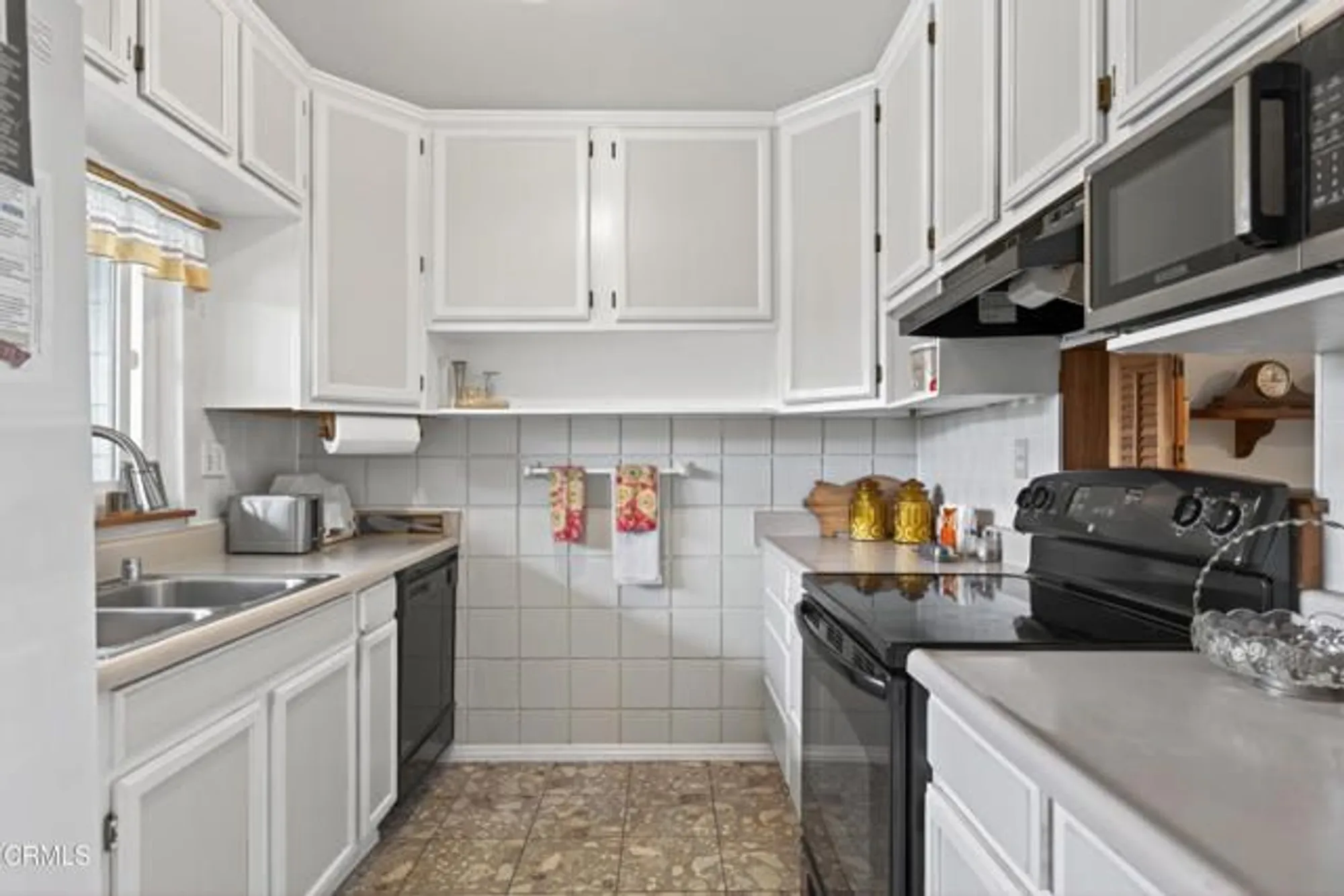 Property Slideshow image 19 of 40 | 117 w channel islands blvd, Port Hueneme, CA, 93041