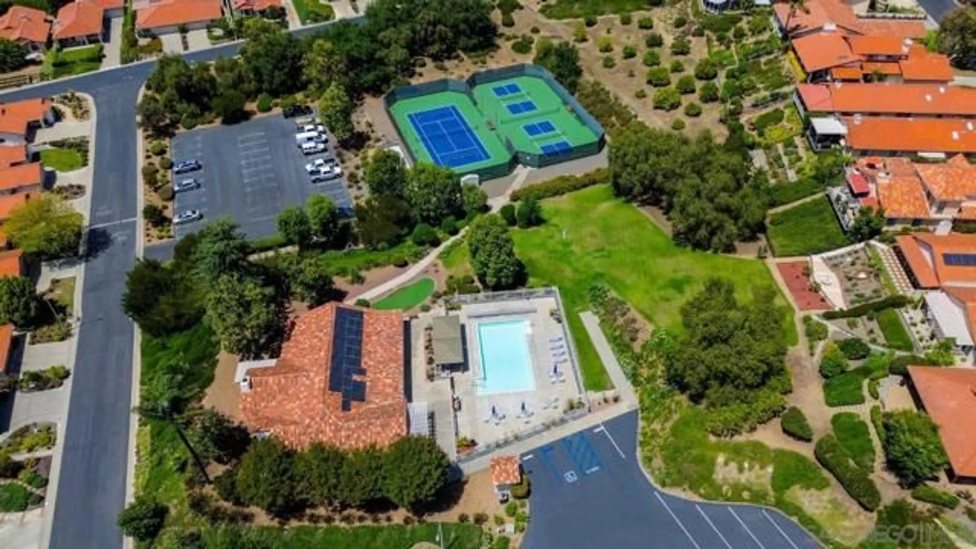 Property Slideshow image 63 of 70 | 907 ridge heights dr, Fallbrook, CA, 92028