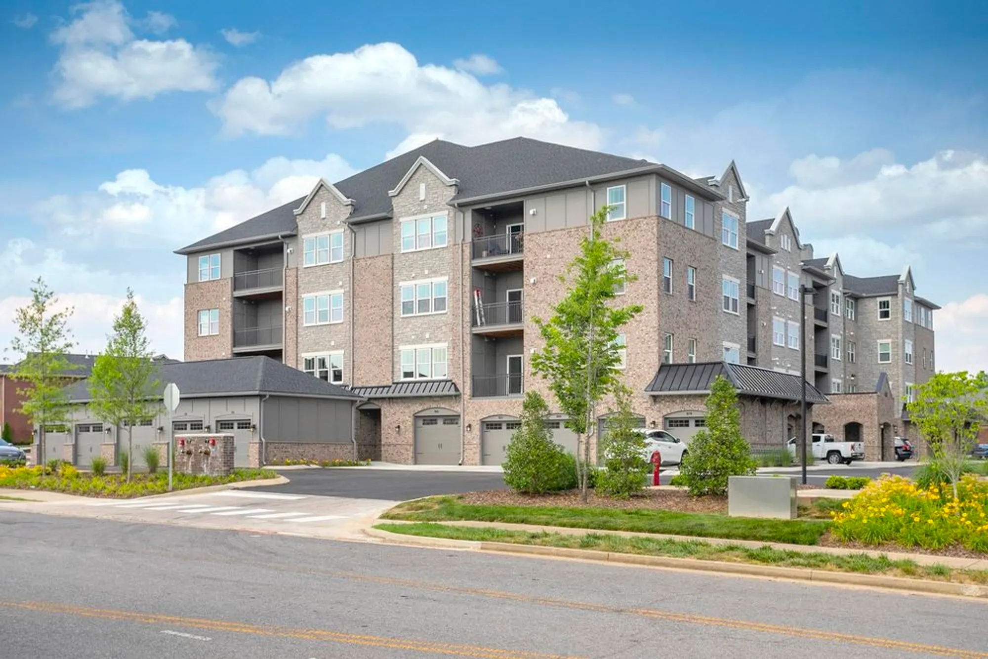 Property Slideshow image 51 of 60 | 141 saundersville rd apt 1402, Hendersonville, TN, 37075