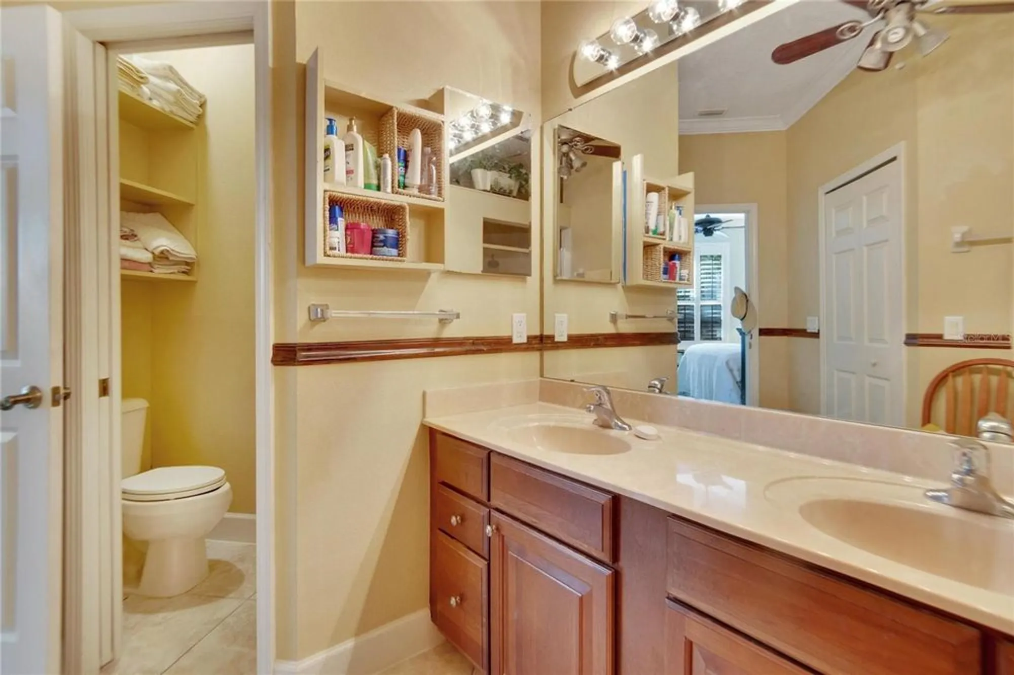 Property Slideshow image 32 of 67 | 204 mystic falls dr, Apollo Beach, FL, 33572