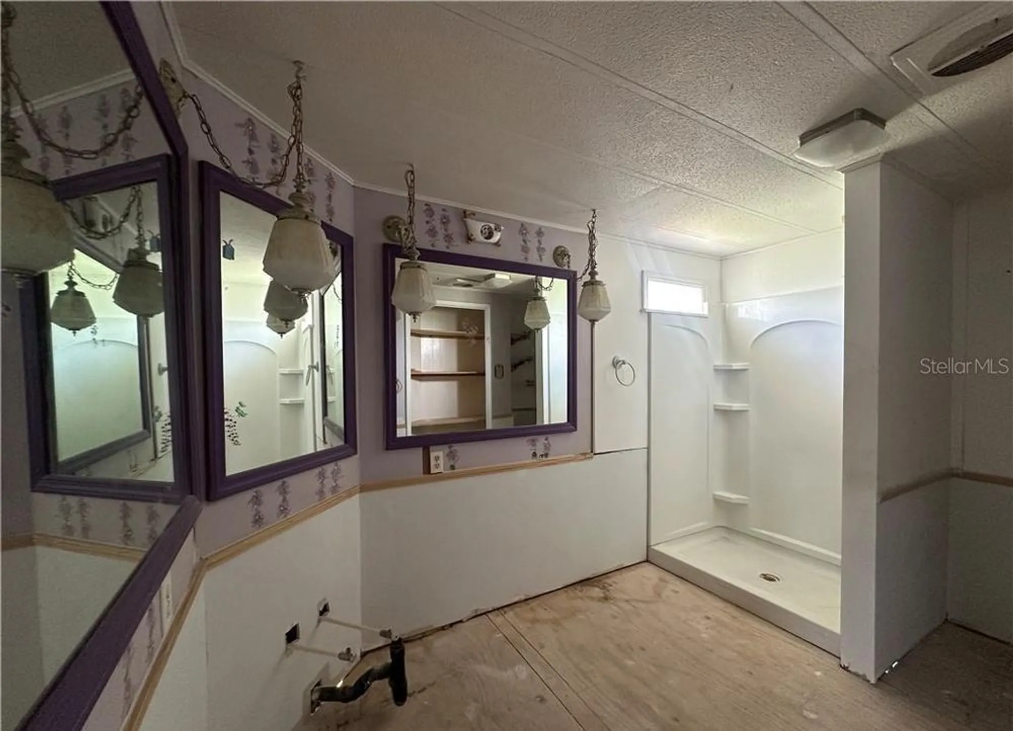 Property Slideshow image 24 of 39 | 14700 patrick henry rd, North Fort Myers, FL, 33917