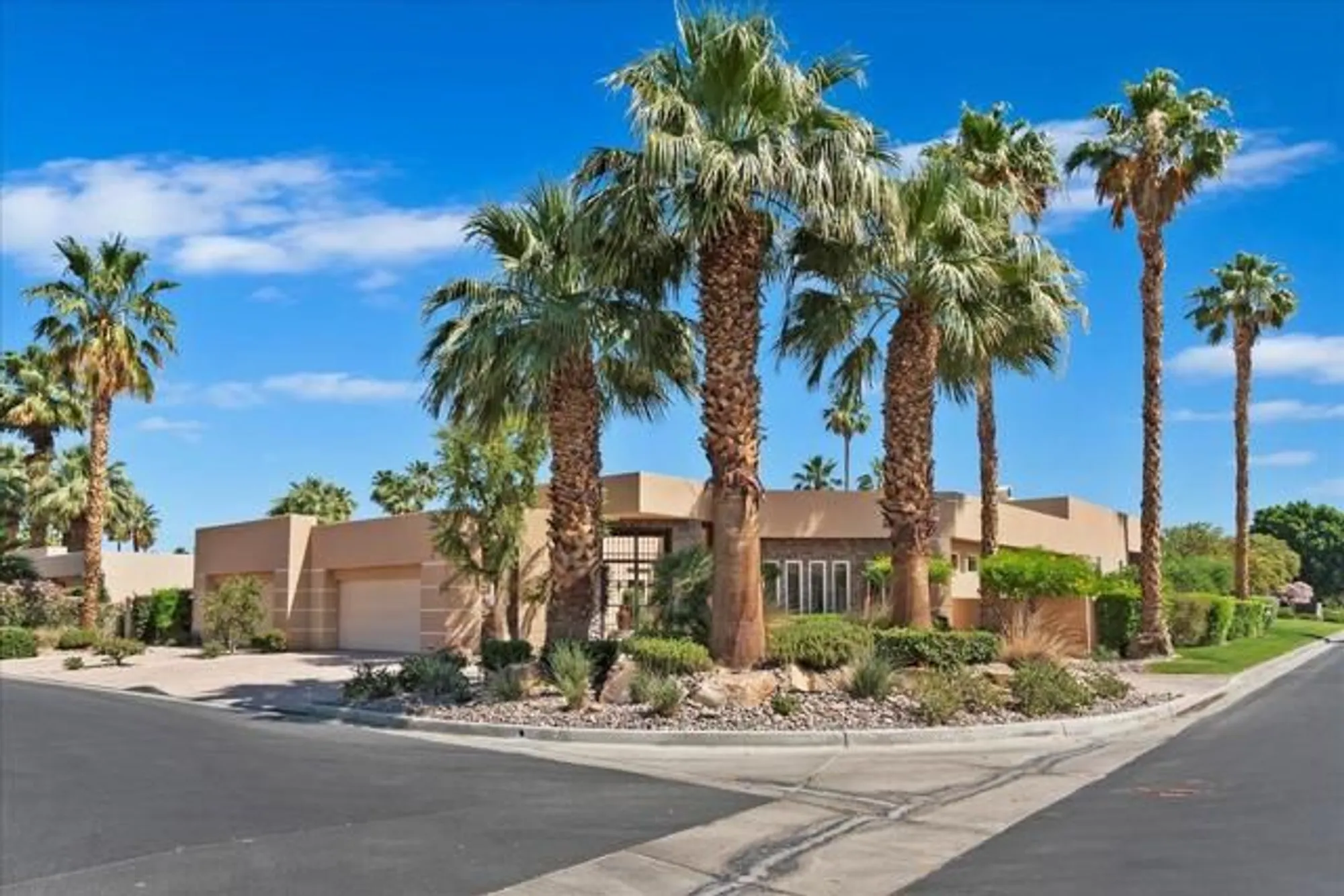 Property Slideshow image 1 of 51 | 55830 cherry hills dr, La Quinta, CA, 92253