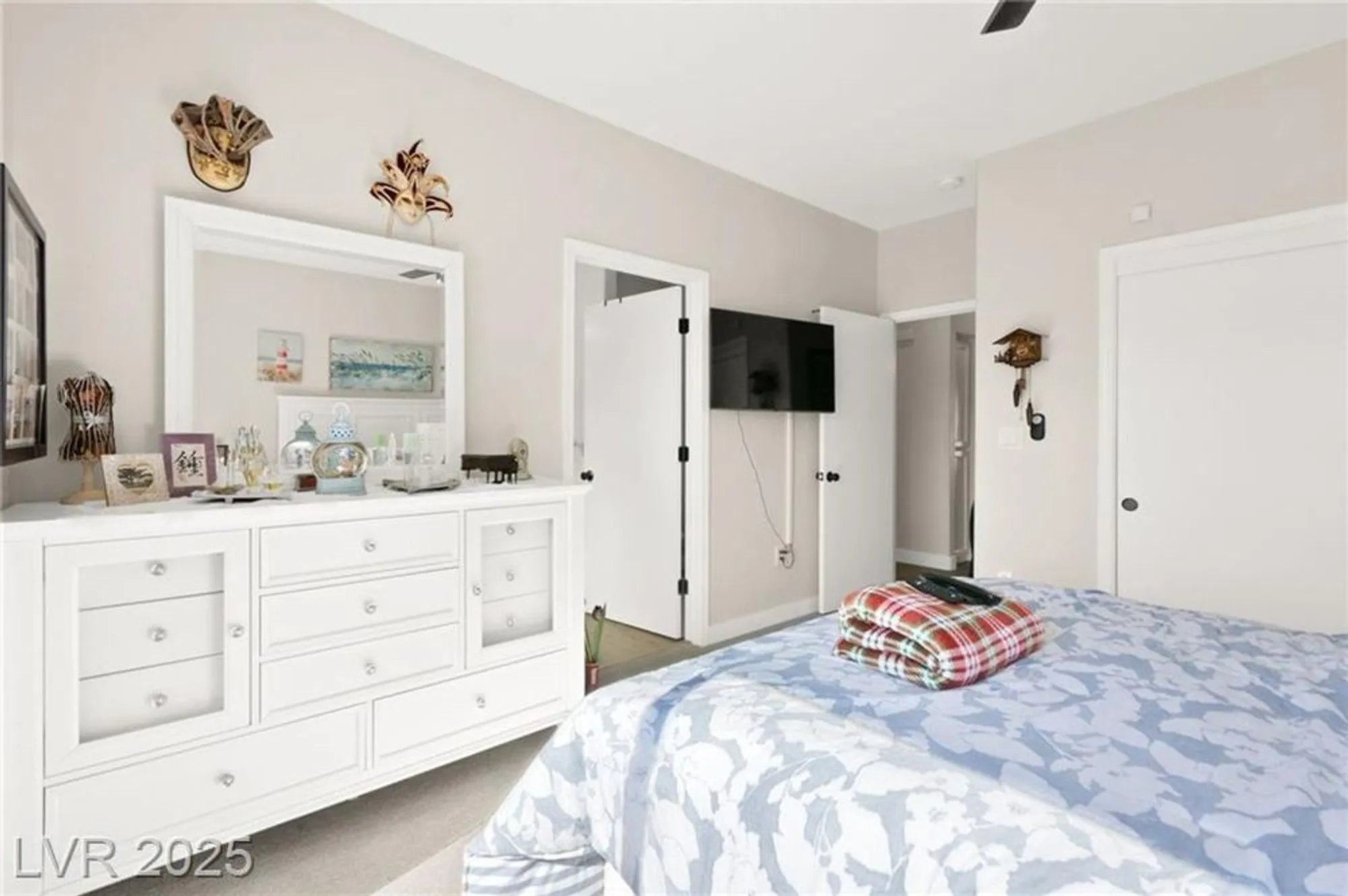 Property Slideshow image 23 of 36 | 11025 mission lakes ave, Las Vegas, NV, 89134