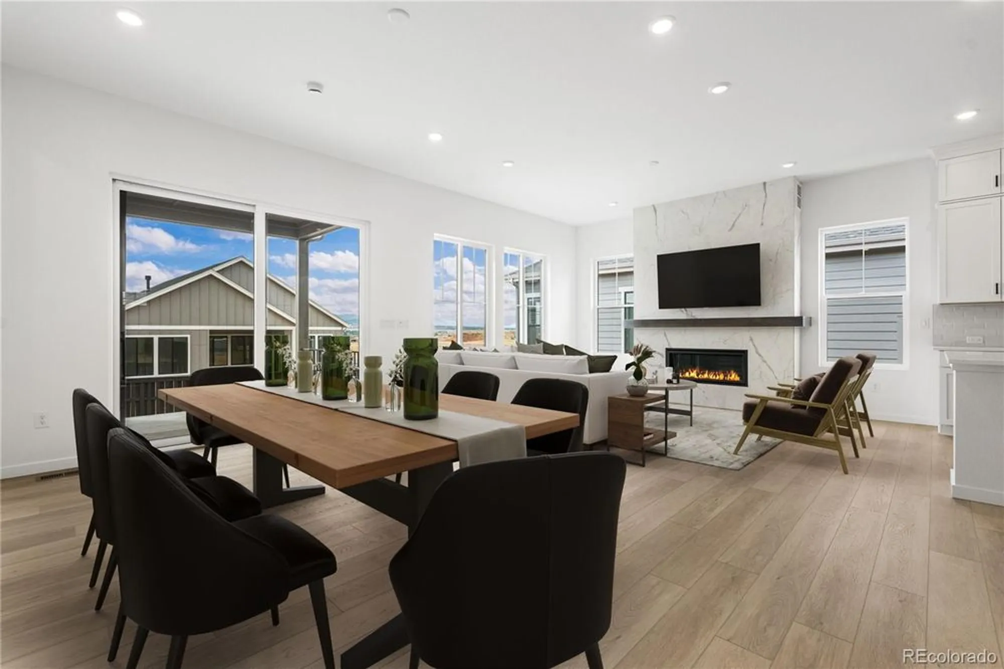 Property Slideshow image 6 of 29 | 11112 amber light cir, Littleton, CO, 80125