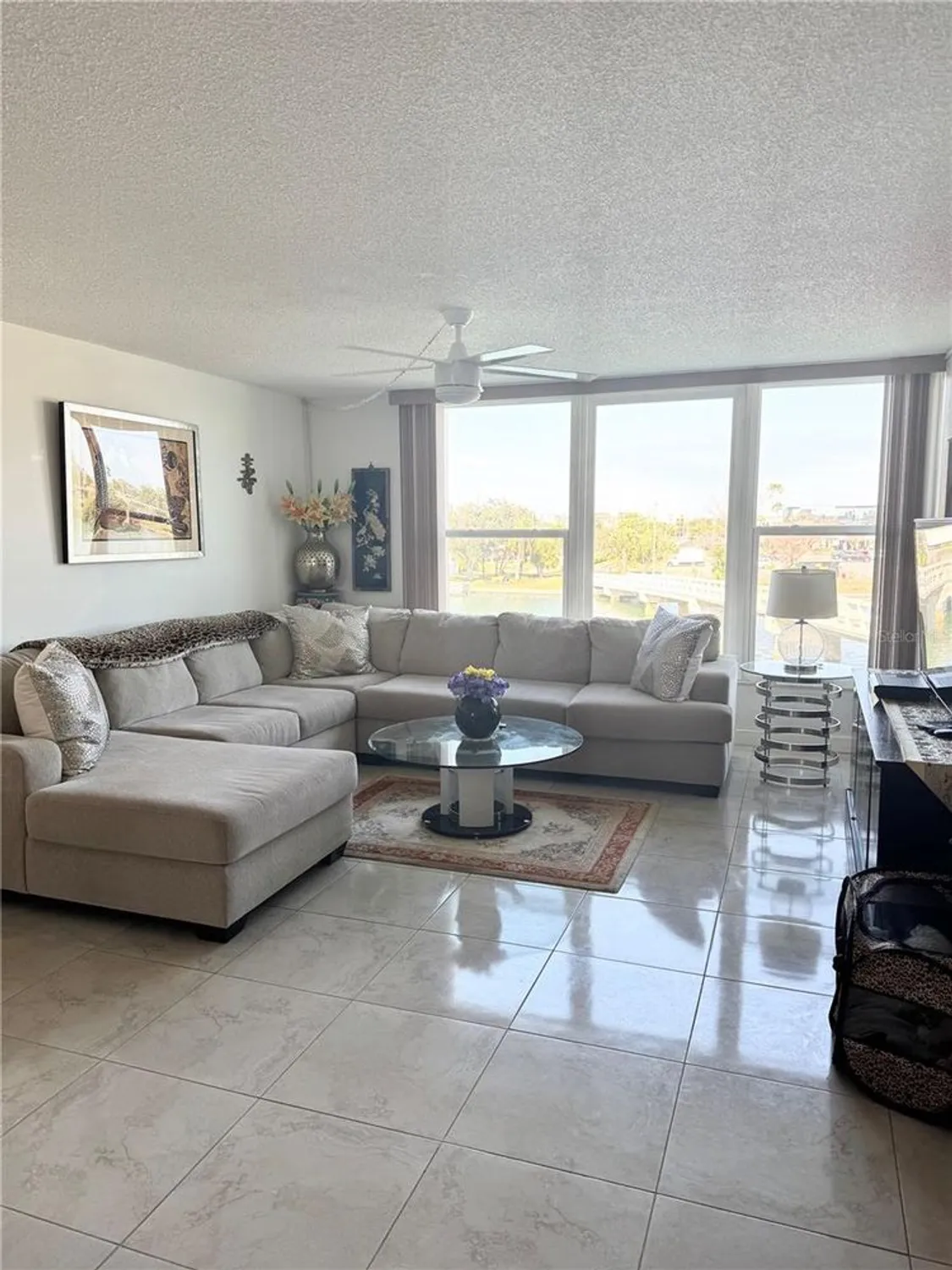 Property Slideshow image 8 of 22 | 7465 bay island dr 312, South Pasadena, FL, 33707