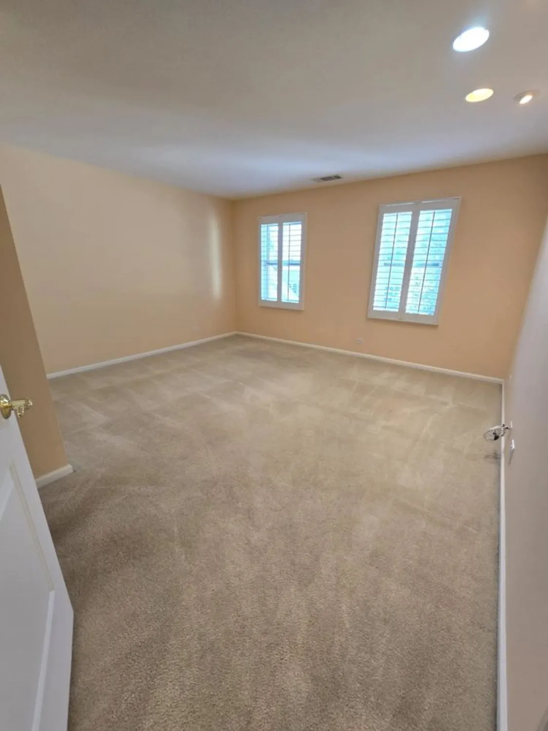 Property Slideshow image 17 of 43 | 603 thistle ln, Prospect Heights, IL, 60070