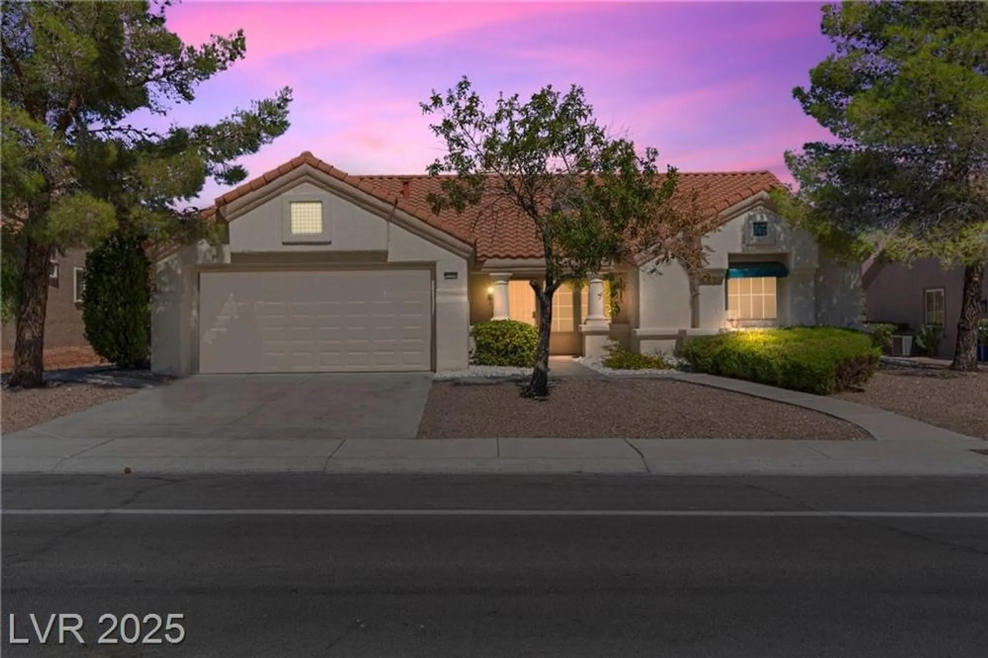Property Slideshow image 1 of 32 | 9104 sundial dr, Las Vegas, NV, 89134
