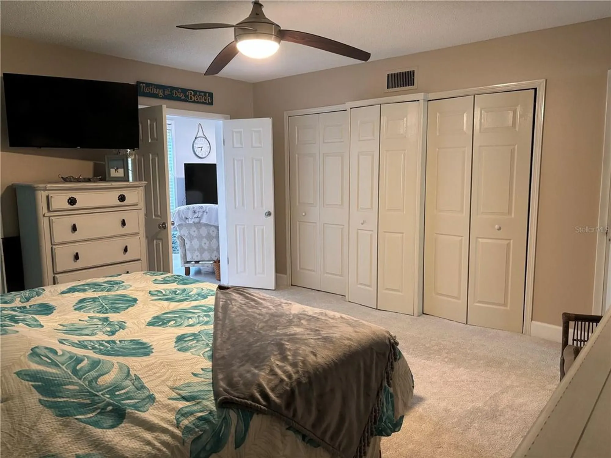 Property Slideshow image 13 of 29 | 2426 ecuadorian way 24, Clearwater, FL, 33763