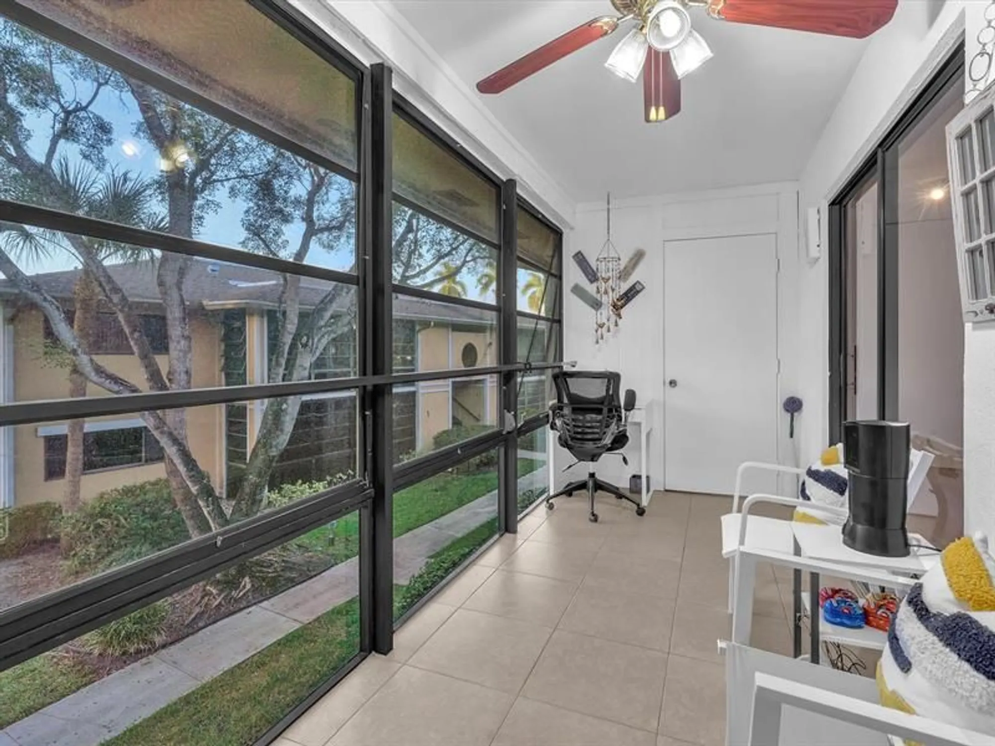 Property Slideshow image 18 of 39 | 7164 ashmont cir 204, Tamarac, FL, 33321