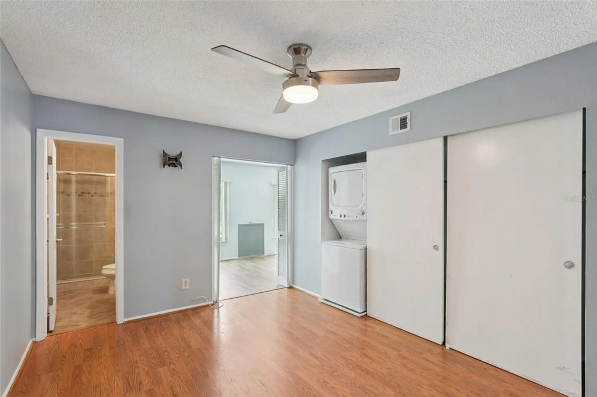 Property Slideshow image 20 of 49 | 2370 jamaican st apt 44, Clearwater, FL, 33763