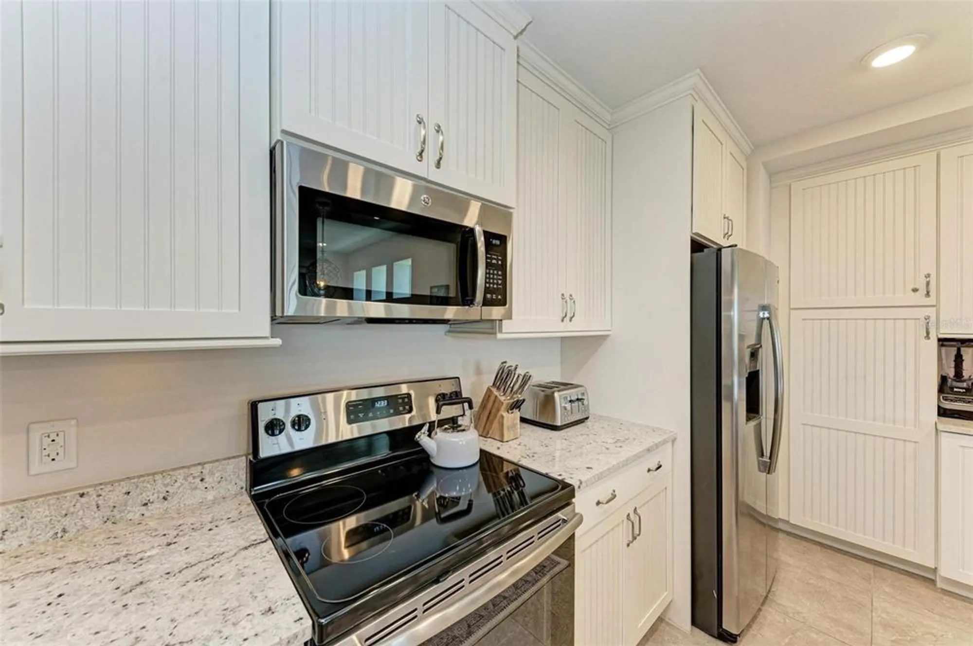 Property Slideshow image 13 of 89 | 379 aruba cir unit 202, Bradenton, FL, 34209
