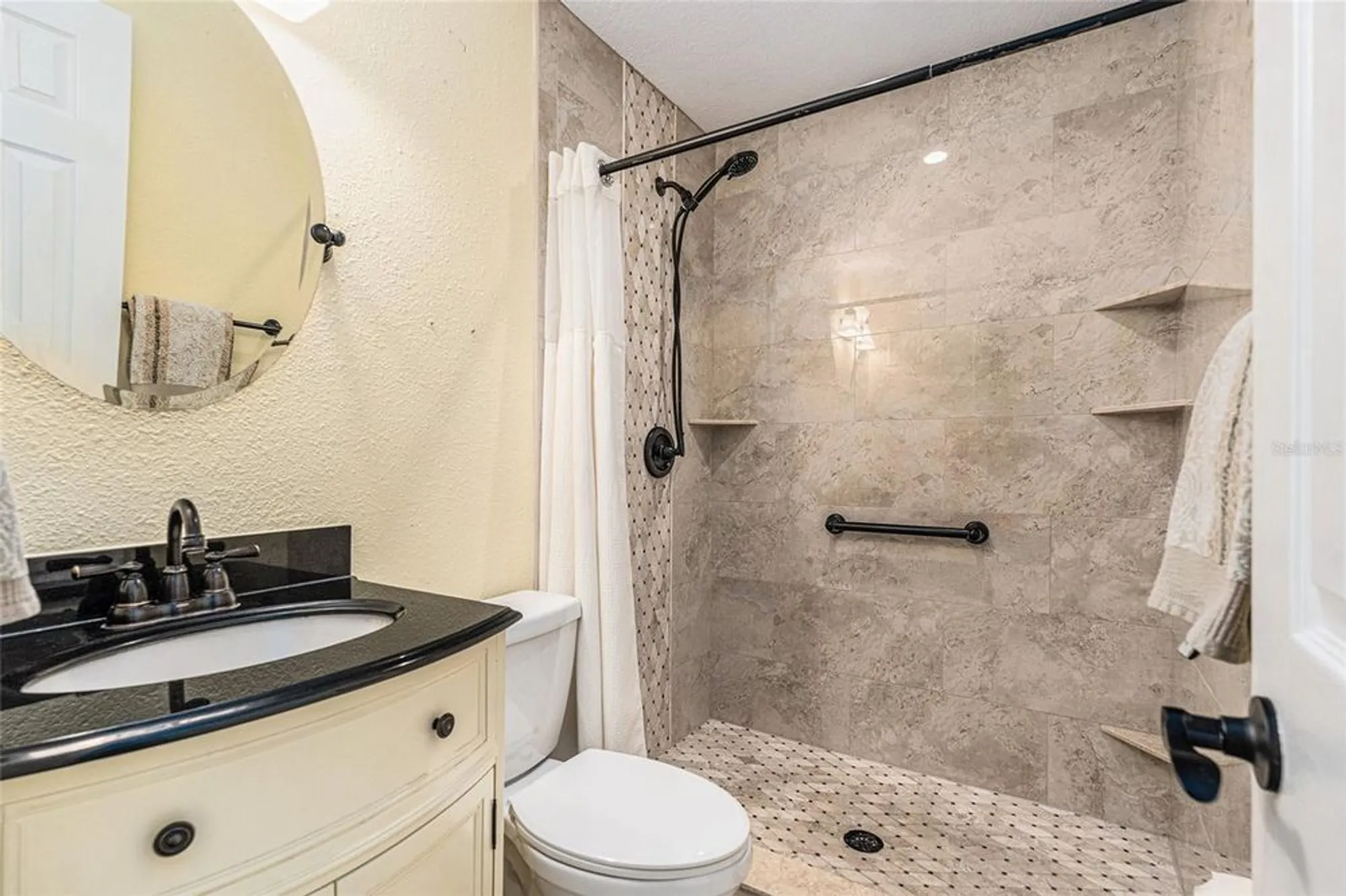 Property Slideshow image 9 of 17 | 5623 80th st n unit 415, St Petersburg, FL, 33709