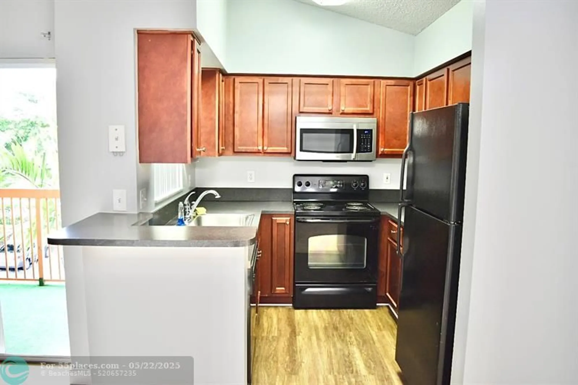 Property Slideshow image 8 of 15 | 7670 westwood dr apt 718, Tamarac, FL, 33321
