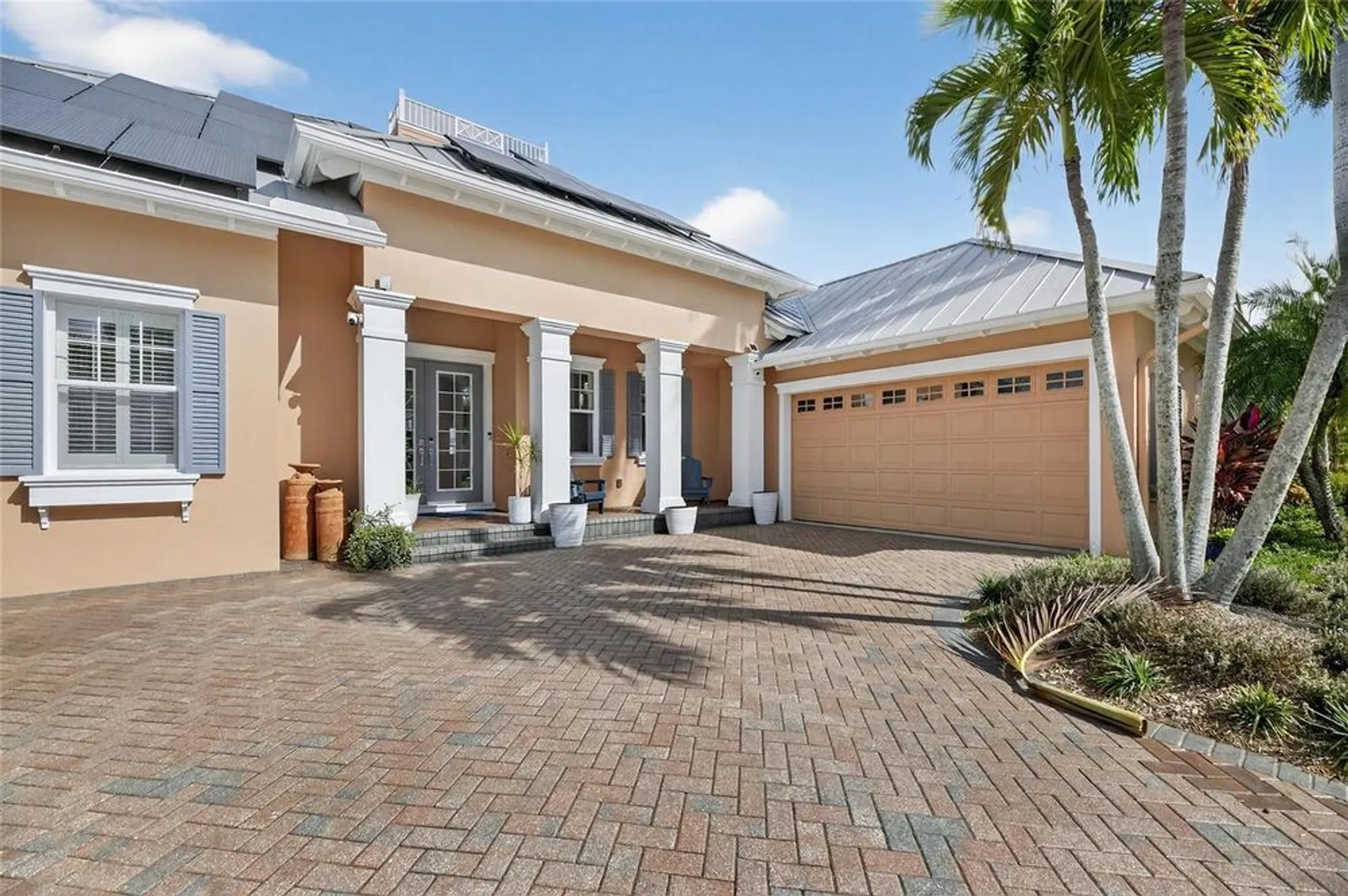 Property Slideshow image 79 of 99 | 719 islebay dr, Apollo Beach, FL, 33572