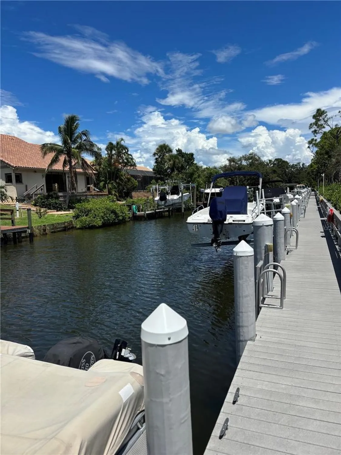 Property Slideshow image 9 of 62 | 214 fair winds dr # 214, Nokomis, FL, 34275