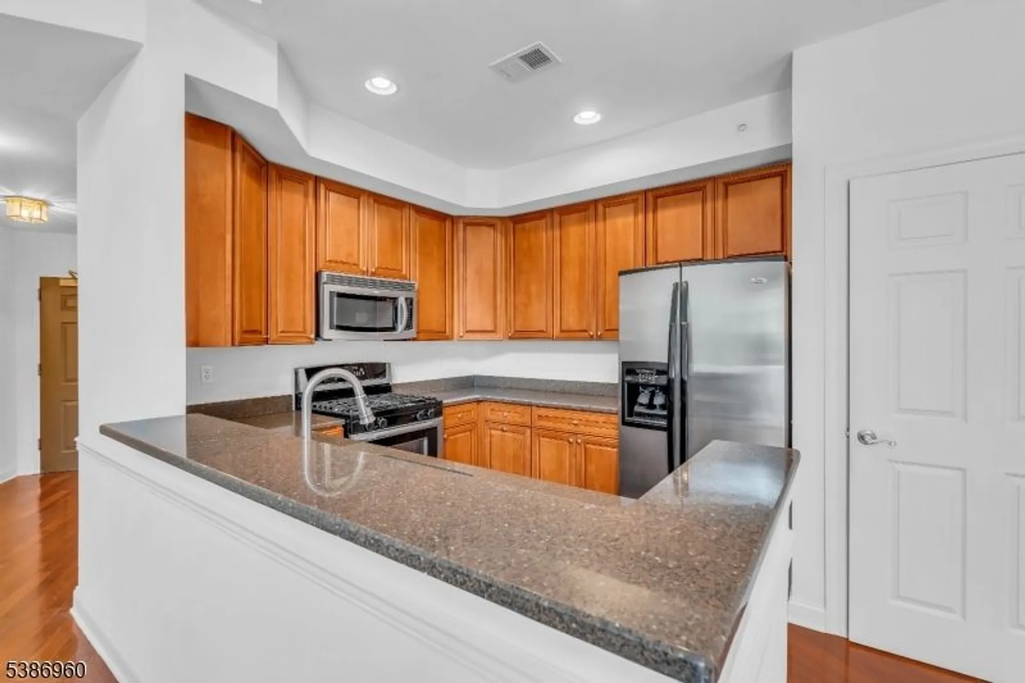 Property Slideshow image 13 of 38 | 182 victoria dr, Basking Ridge, NJ, 07920