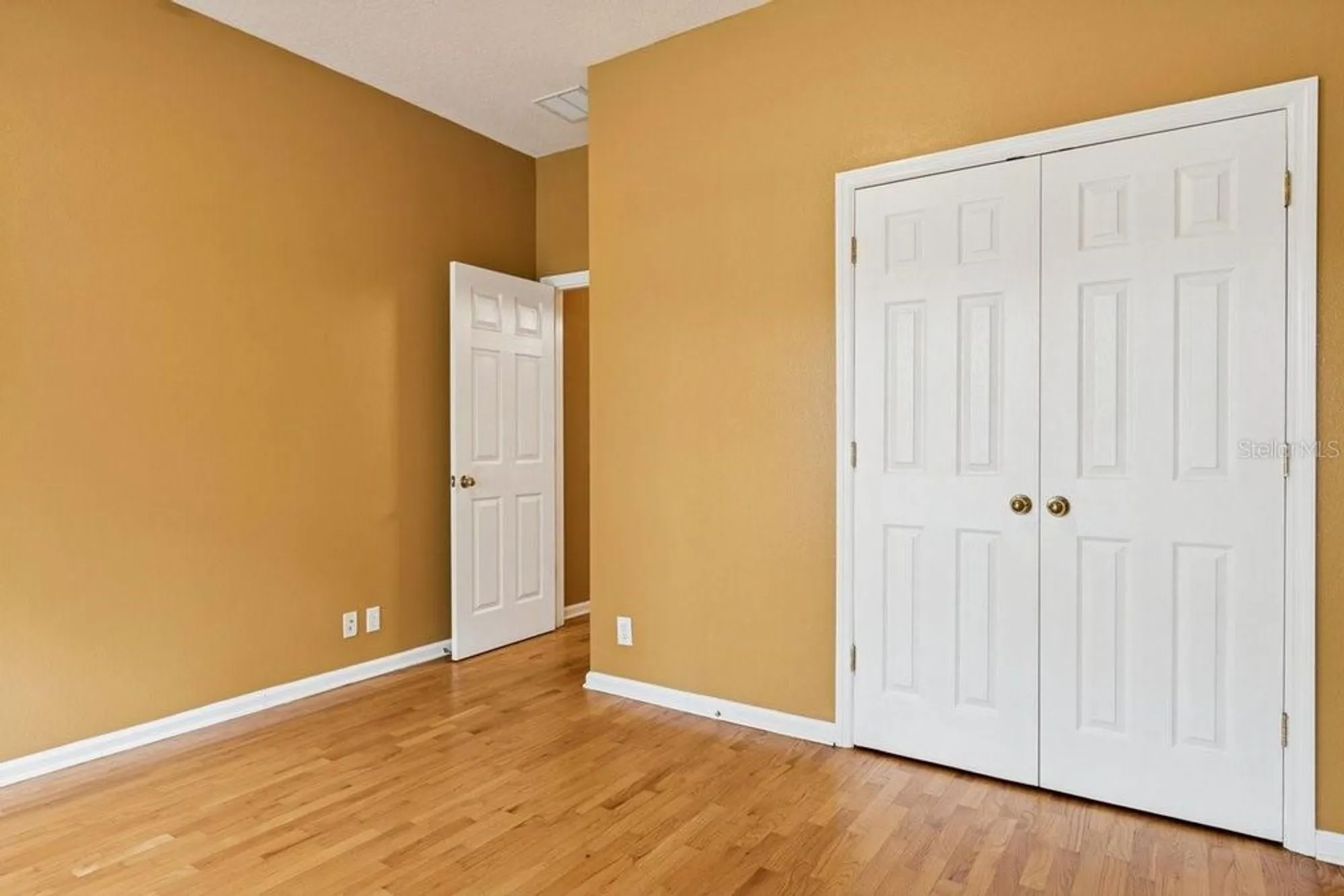 Property Slideshow image 32 of 44 | 902 heron point cir, Deland, FL, 32724