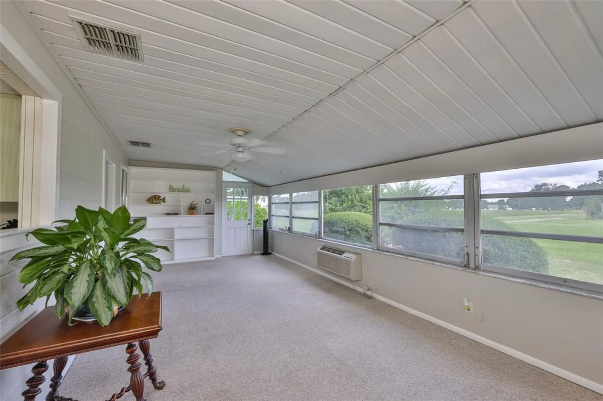 Property Slideshow image 14 of 41 | 823 fox hills dr, Sun City Center, FL, 33573