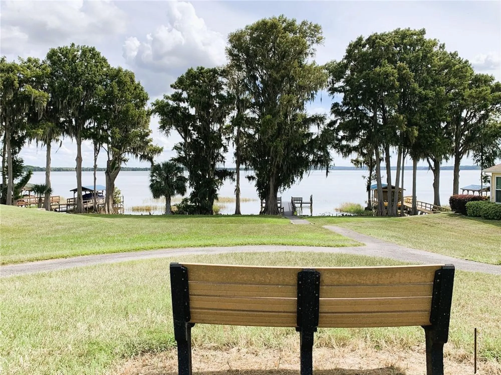 Property Slideshow image 58 of 59 | 5643 bounty cir, Tavares, FL, 32778