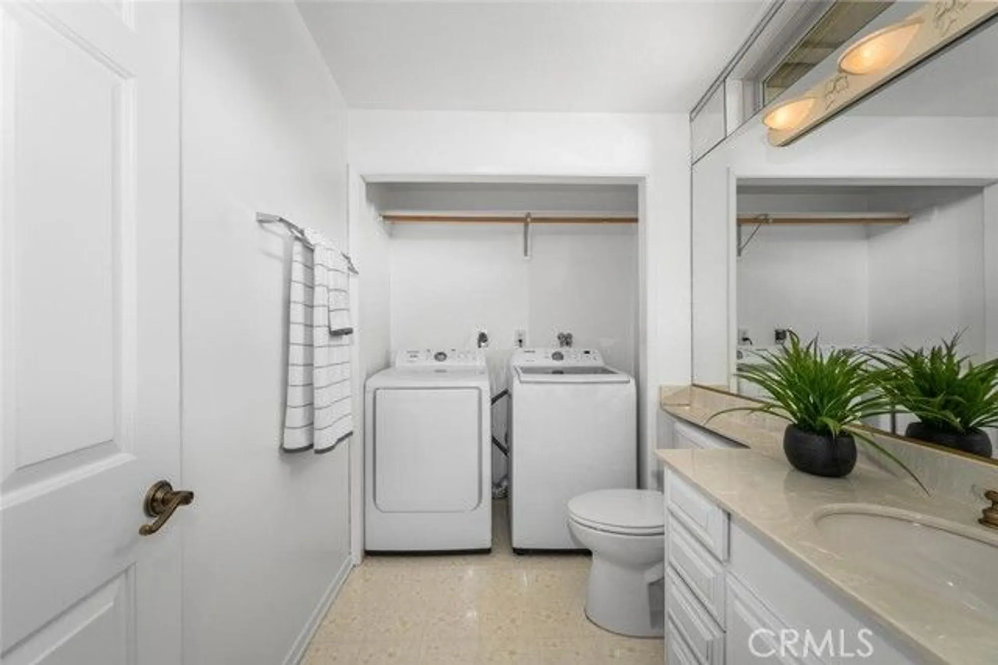 Property Slideshow image 31 of 31 | 13061 del monte dr apt 277l, Seal Beach, CA, 90740