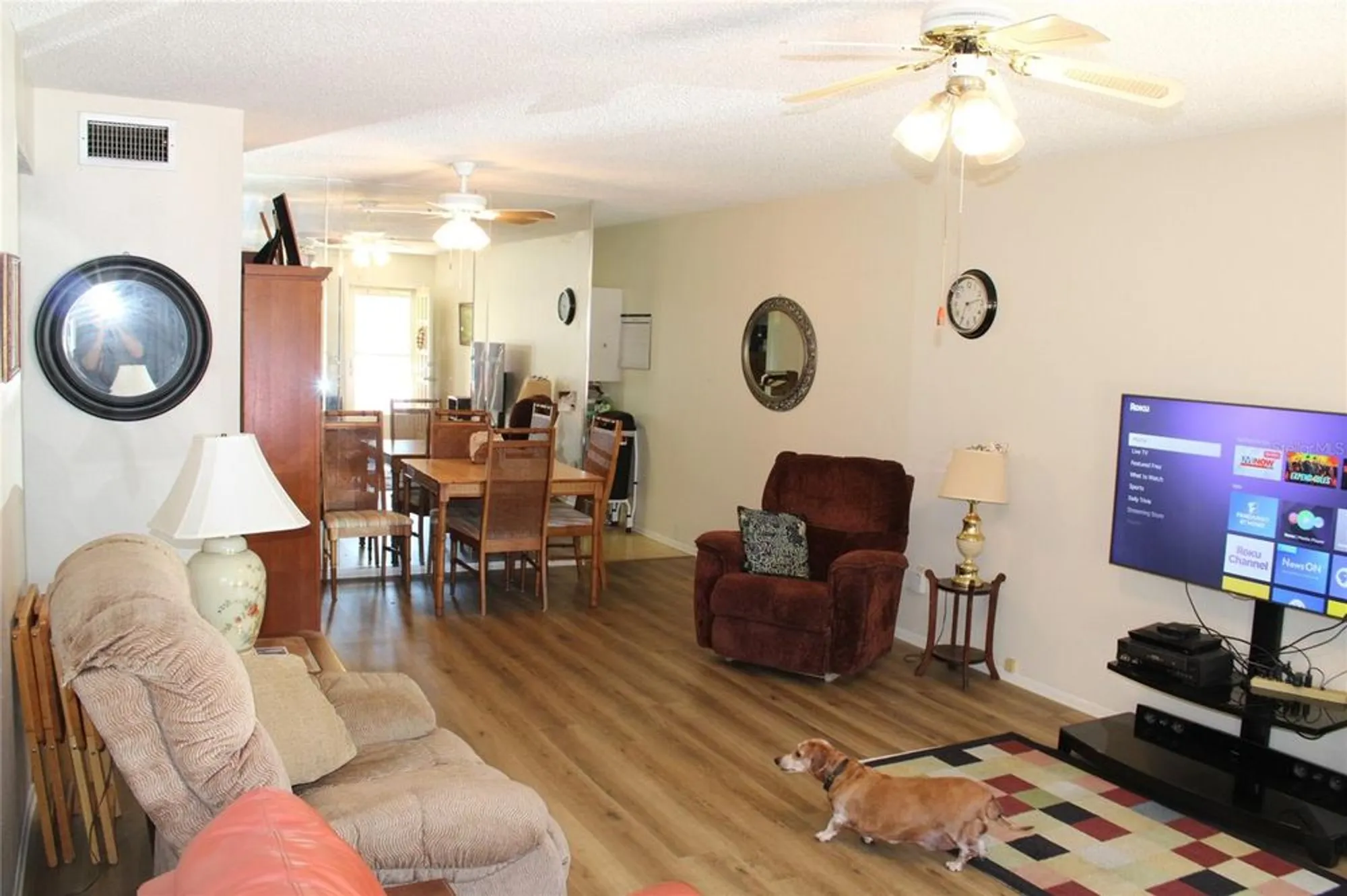 Property Slideshow image 4 of 39 | 2360 irish ln 16, Clearwater, FL, 33763