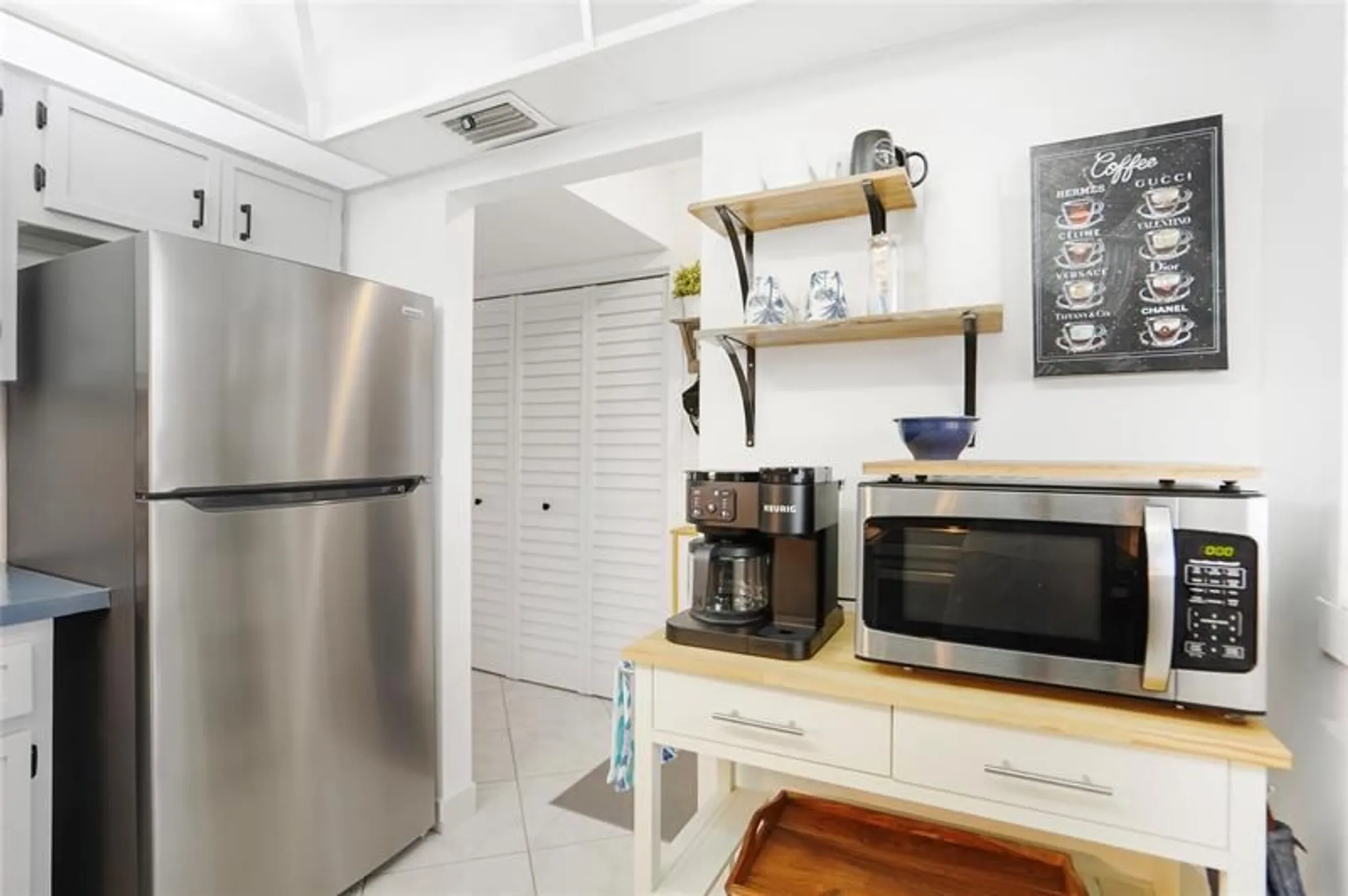 Property Slideshow image 11 of 24 | 3051 nw 46th ave 407, Lauderdale Lakes, FL, 33313