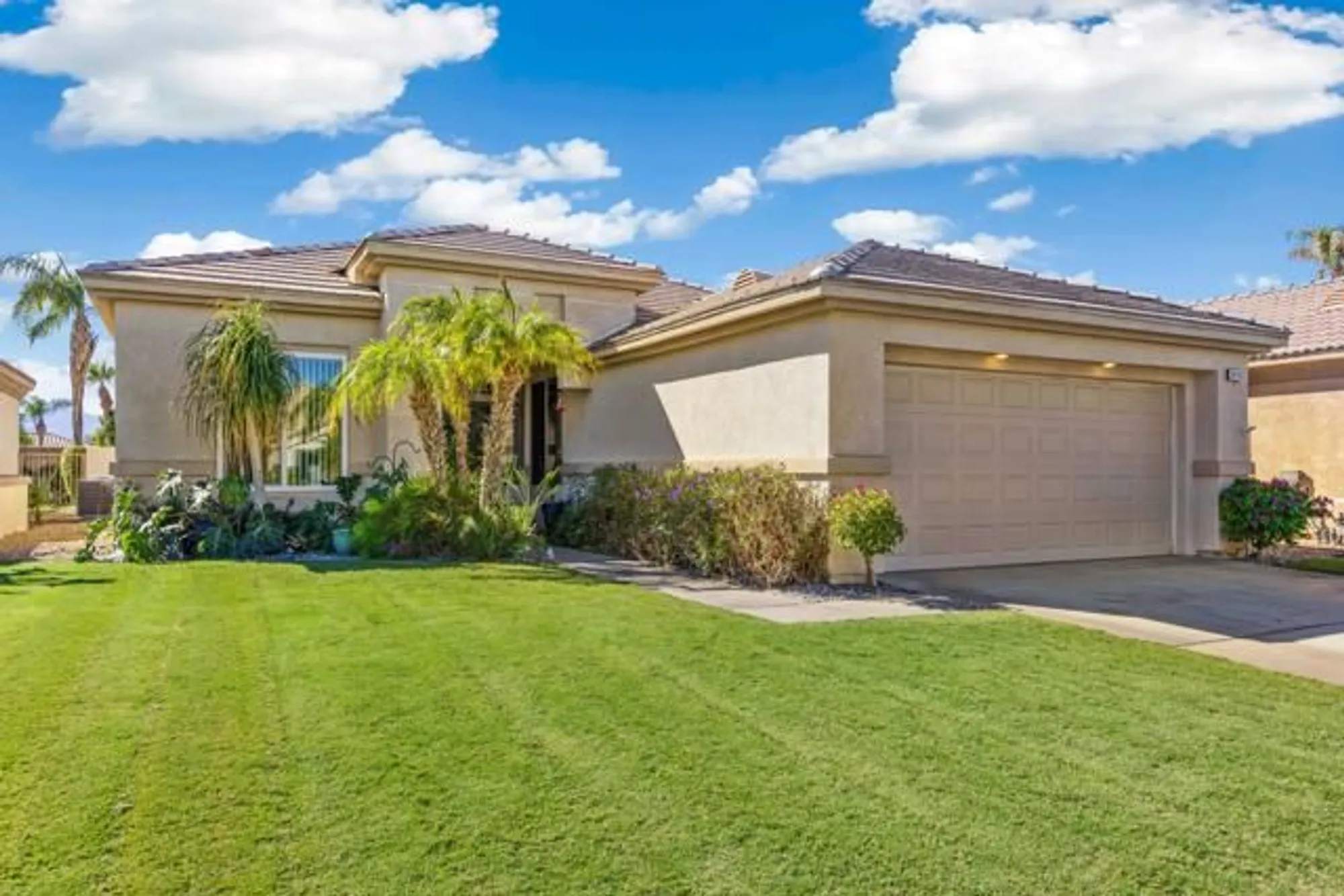 Property Slideshow image 1 of 37 | 80193 royal birkdale dr, Indio, CA, 92201