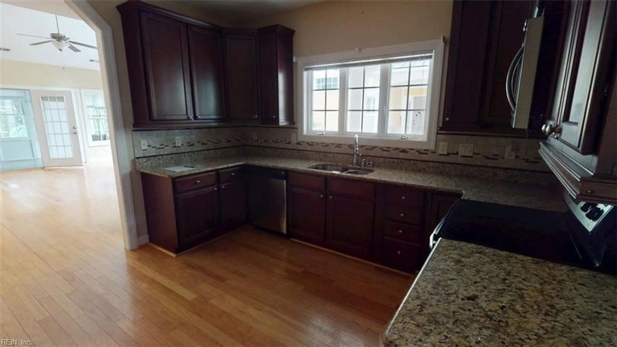 Property Slideshow image 14 of 50 | 1441 carrolton way # 165, Chesapeake, VA, 23320
