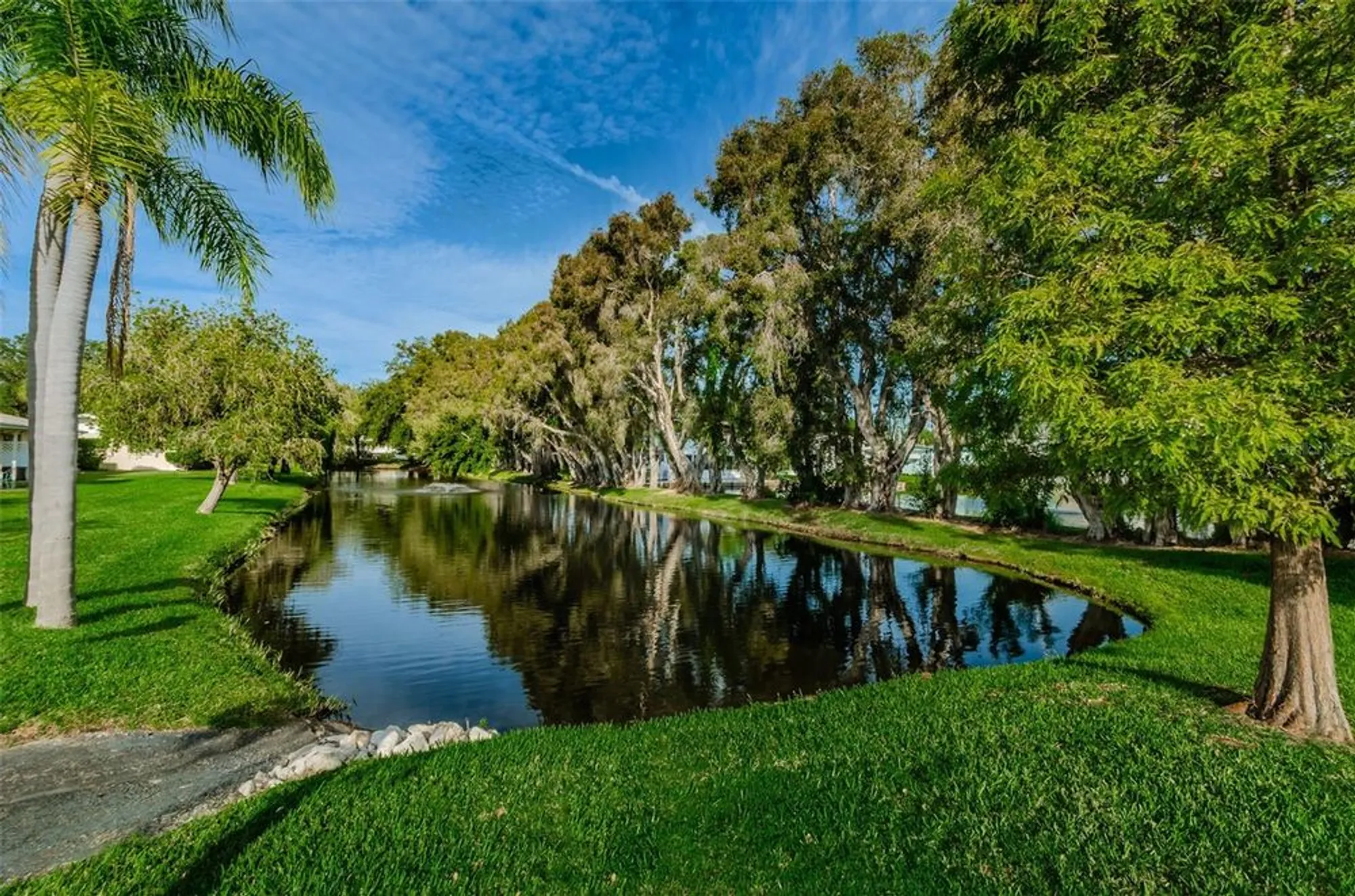 Property Slideshow image 33 of 50 | 1055 loch haven dr, Dunedin, FL, 34698
