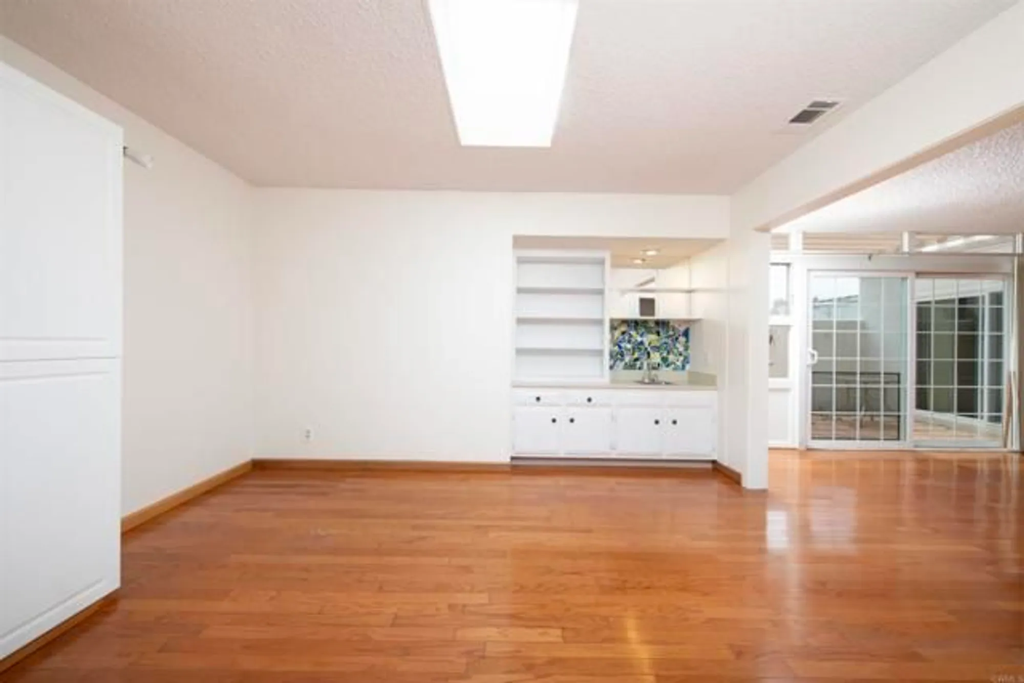 Property Slideshow image 13 of 32 | 3621 vista campana 11, Oceanside, CA, 92057