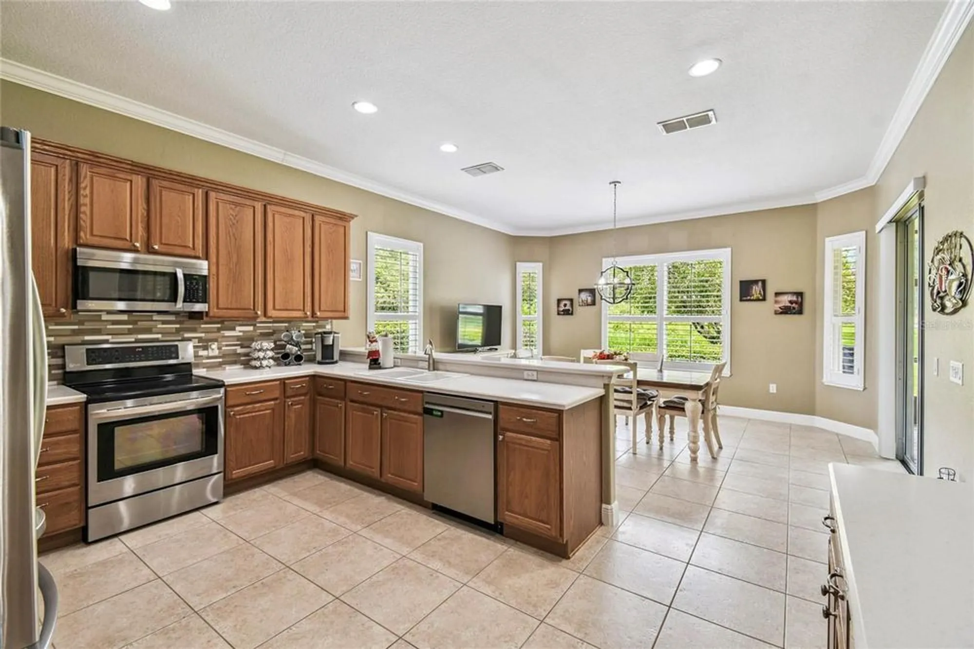 Property Slideshow image 12 of 56 | 542 viterra ct, Kissimmee, FL, 34759