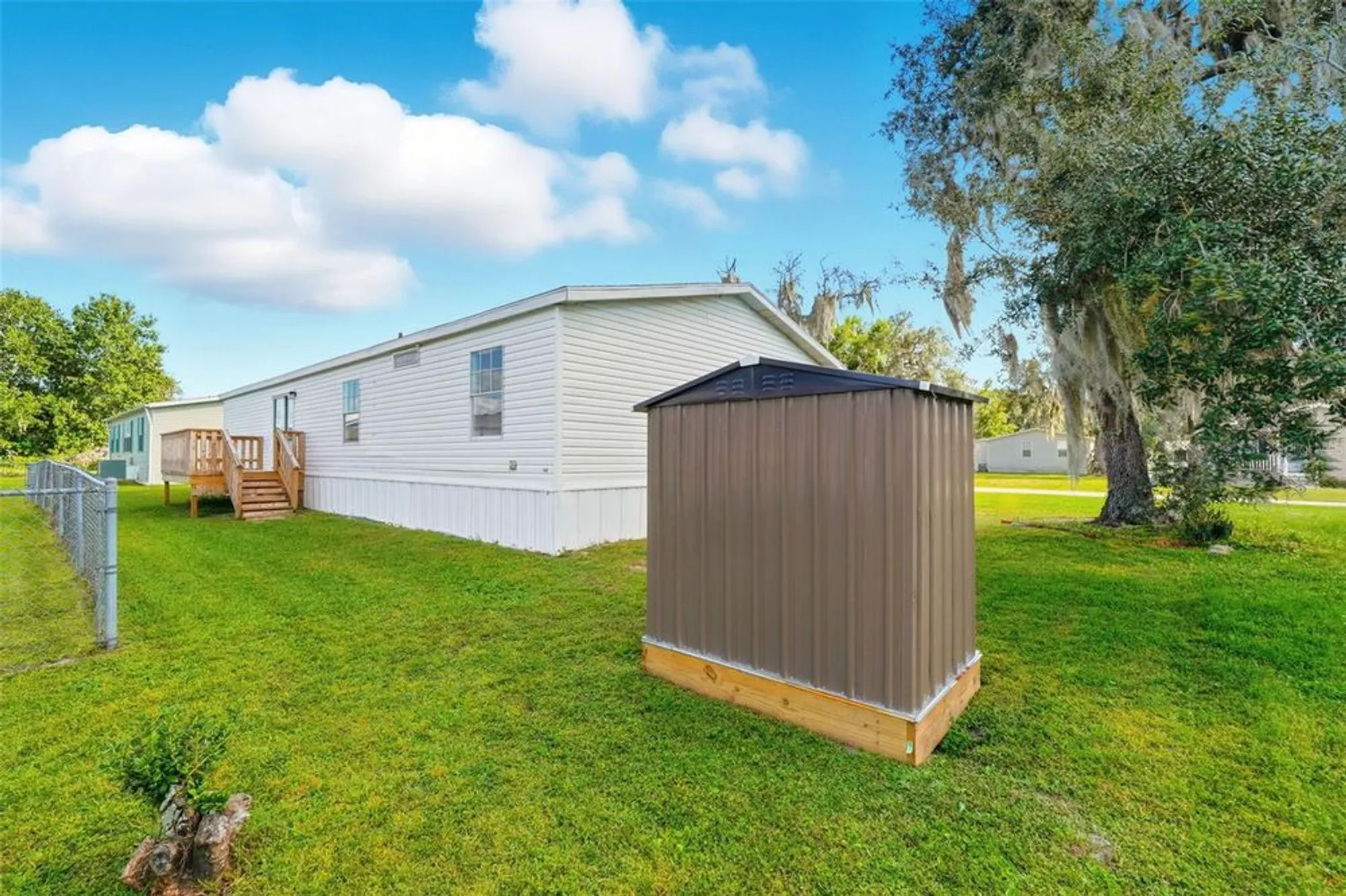 Property Slideshow image 37 of 38 | 5180 lexington cir, Wildwood, FL, 34785