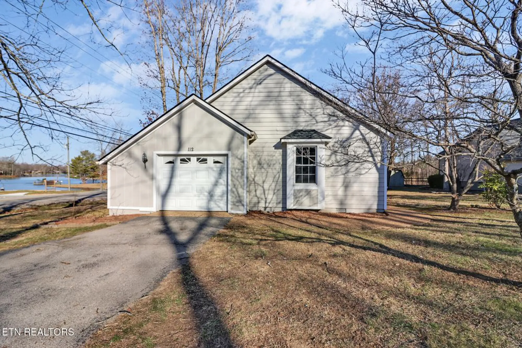 Property Slideshow image 6 of 48 | 112 gilford ter, Crossville, TN, 38558