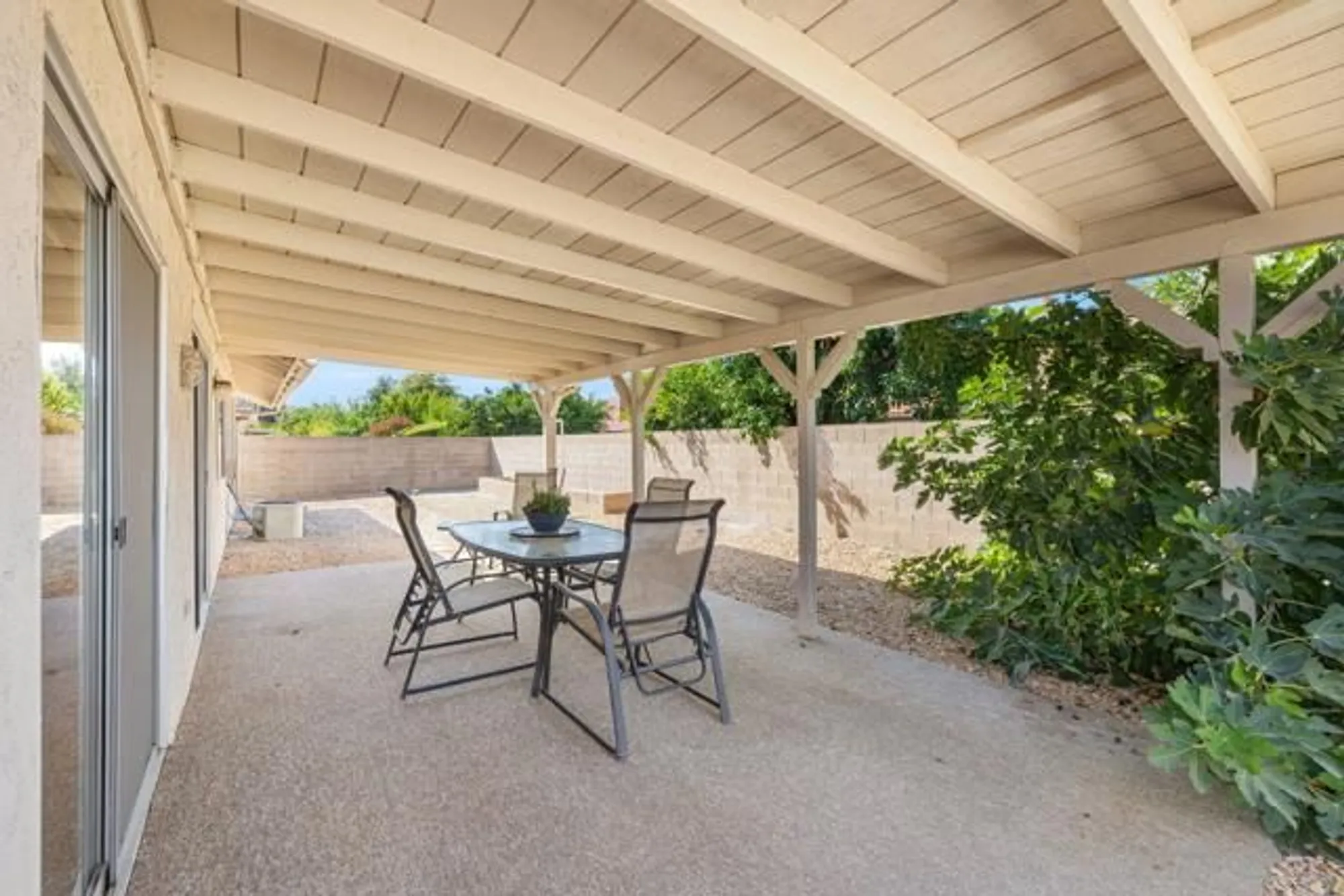 Property Slideshow image 30 of 41 | 2050 silver oak way, Hemet, CA, 92545