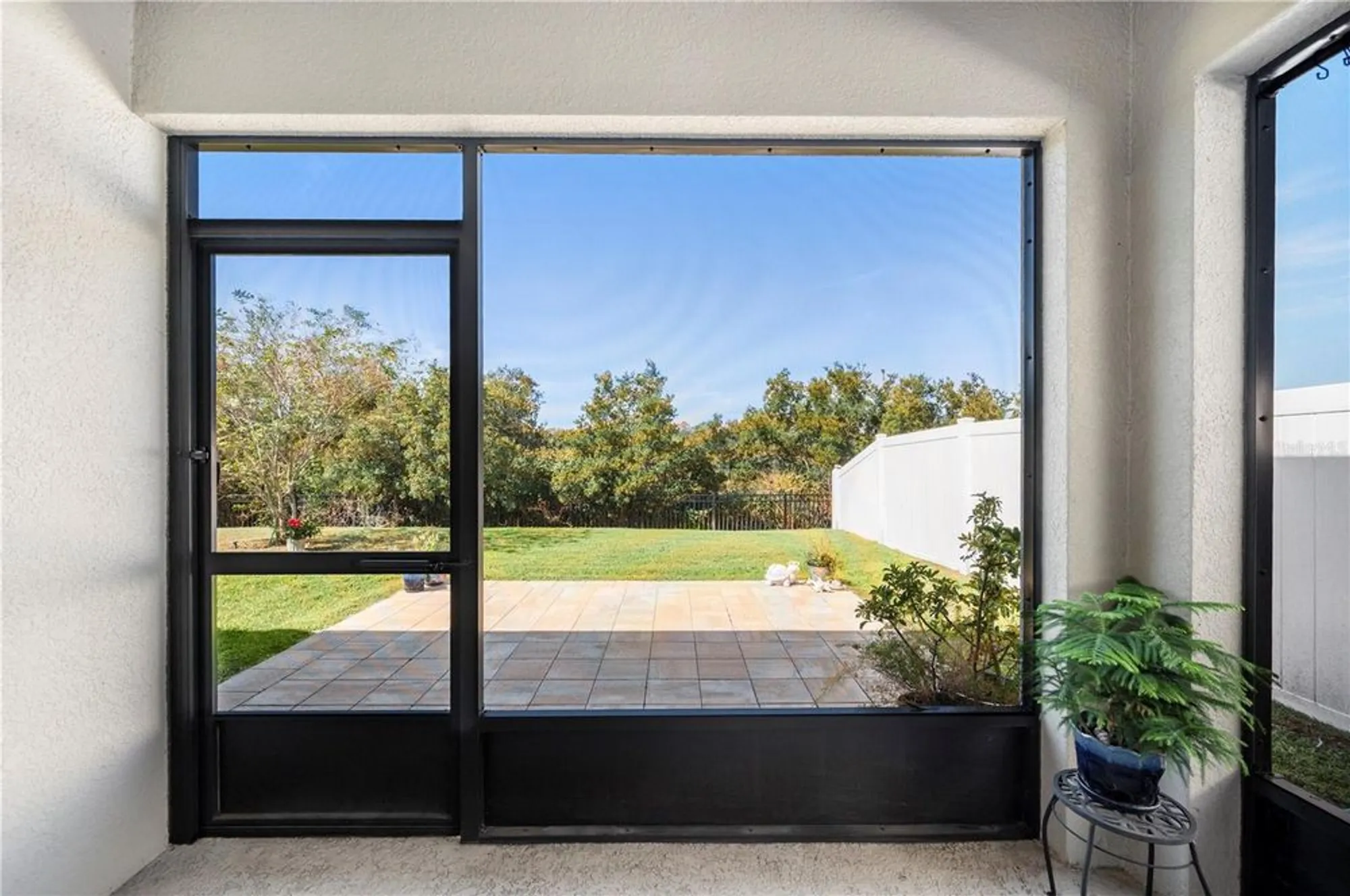 Property Slideshow image 30 of 41 | 2719 grandbury grove rd, Lakeland, FL, 33811